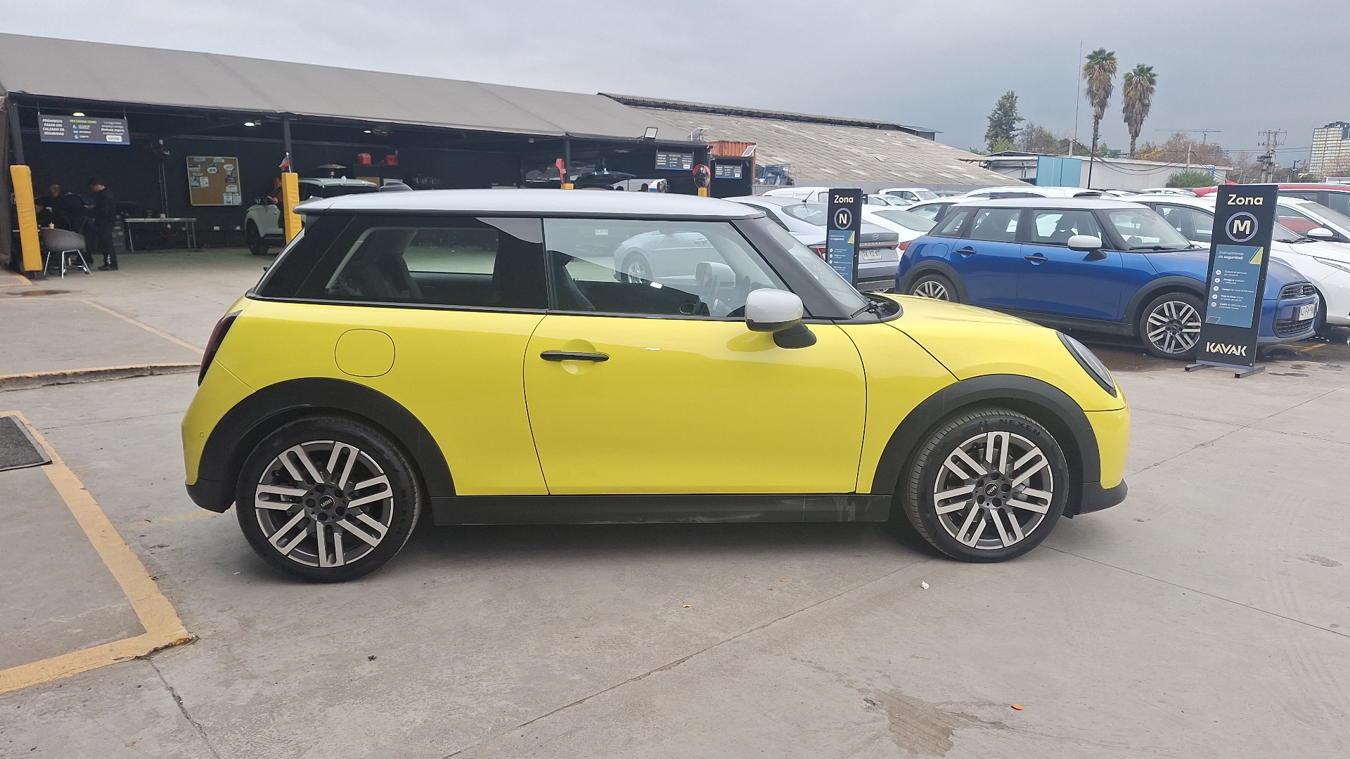 MINI Cooper — foto 5 de 15
