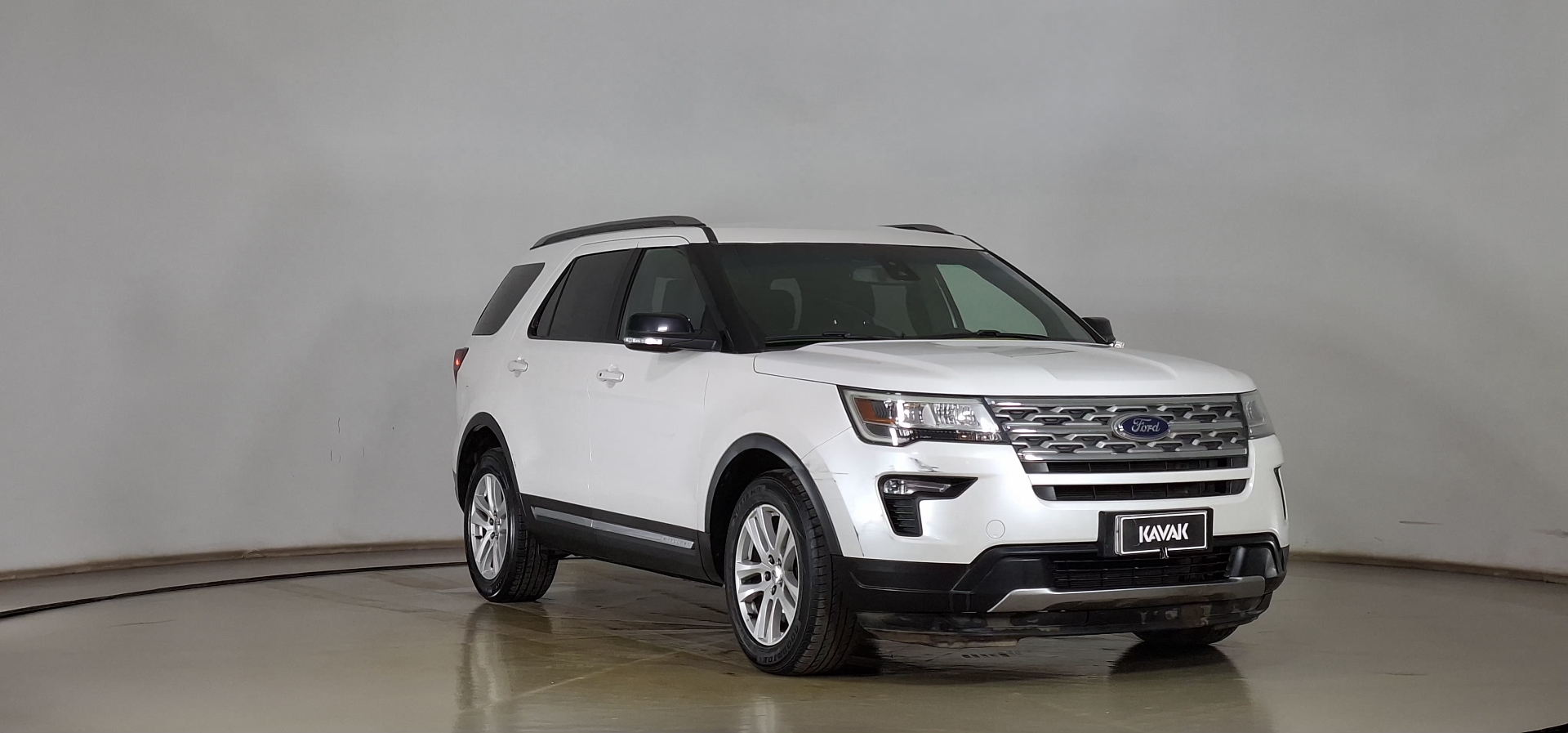 Ford Explorer — foto 3 de 17