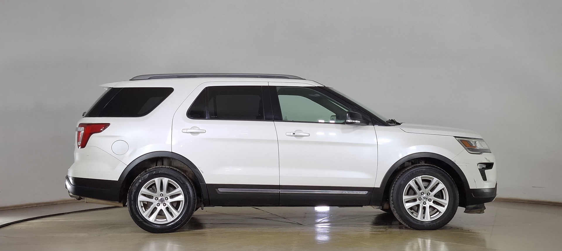 Ford Explorer — foto 4 de 17