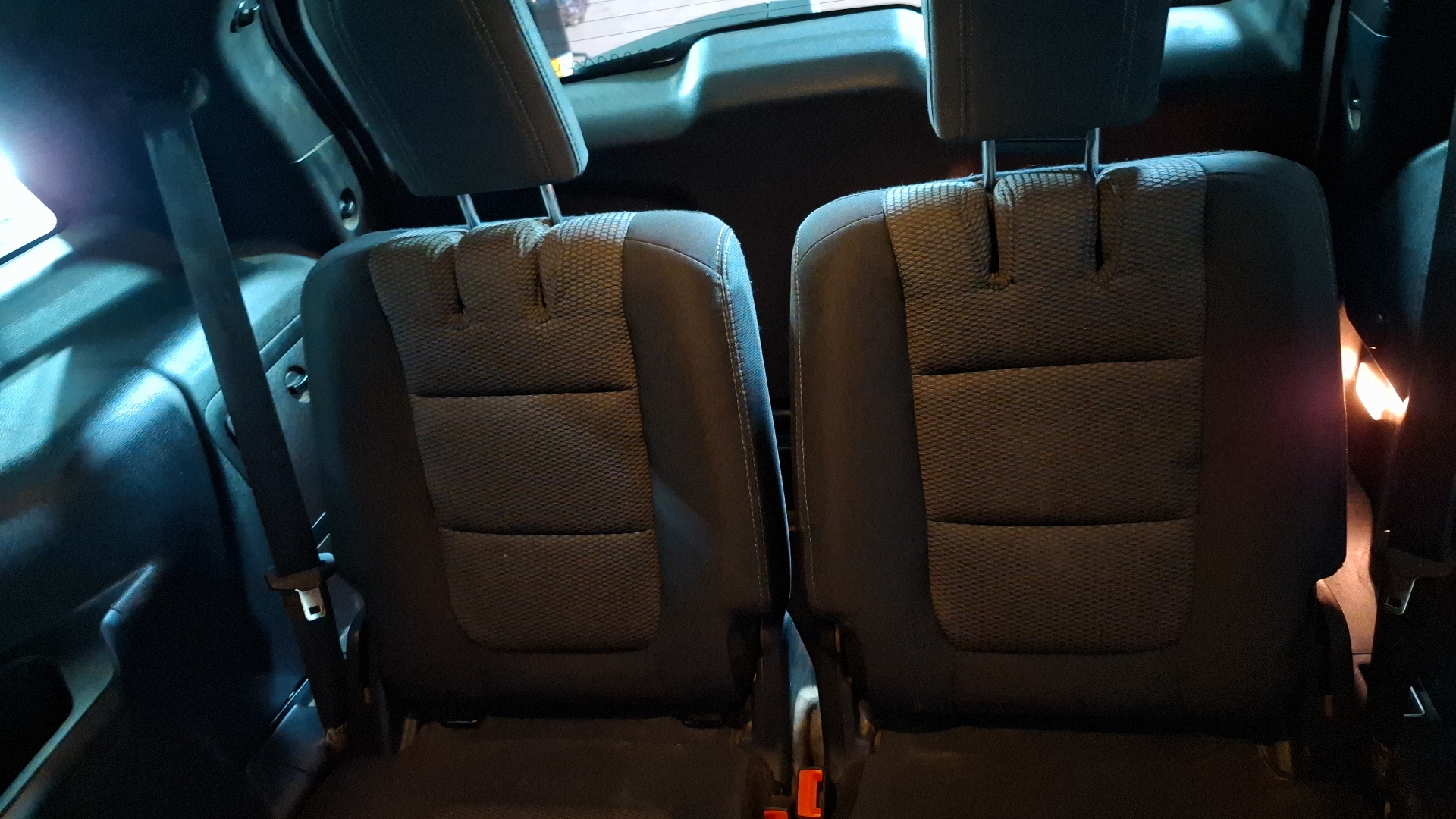 Ford Explorer — foto 15 de 17