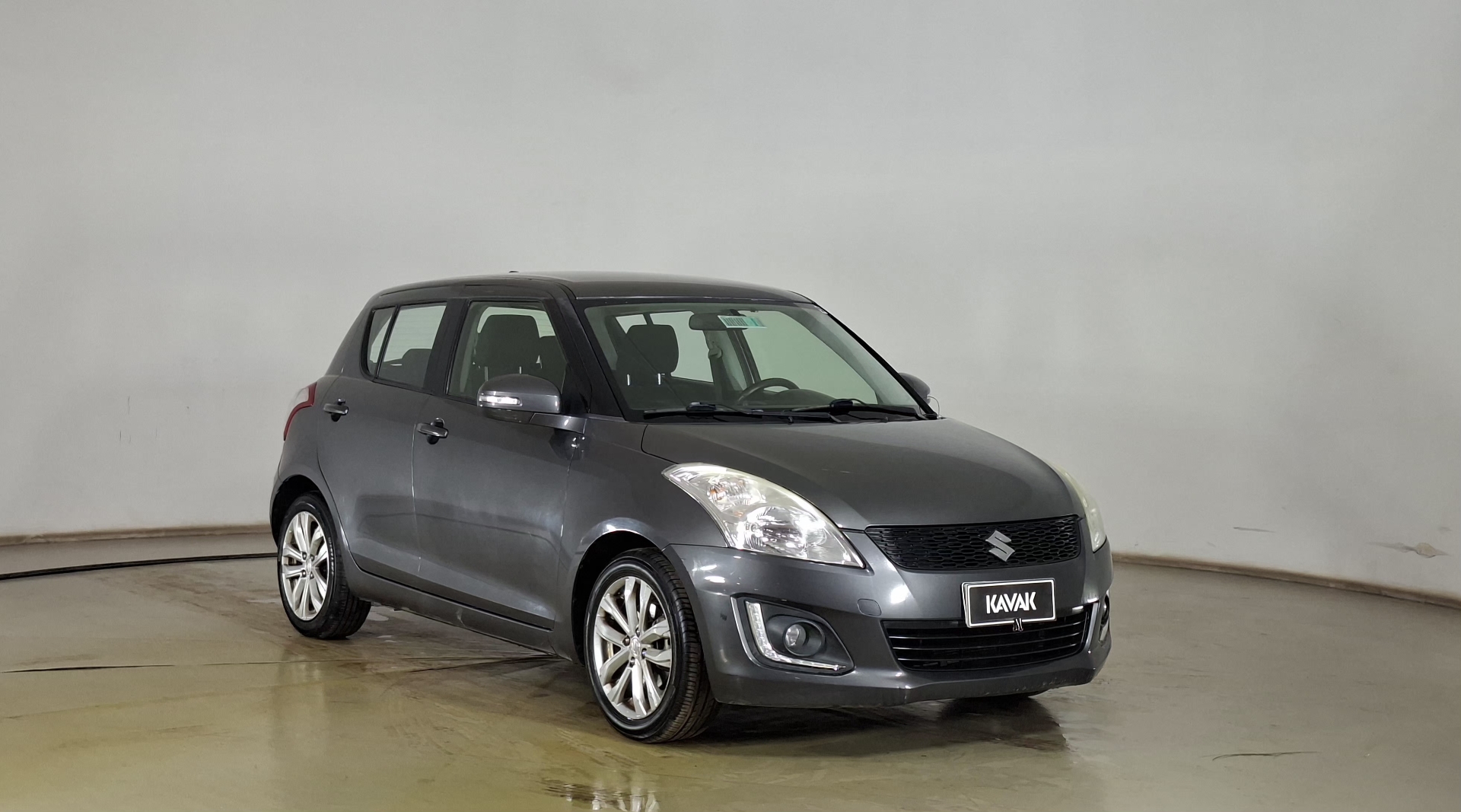 Suzuki Swift — foto 3 de 16