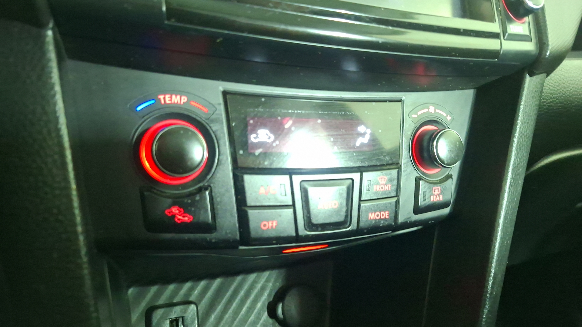 Suzuki Swift — foto 15 de 16