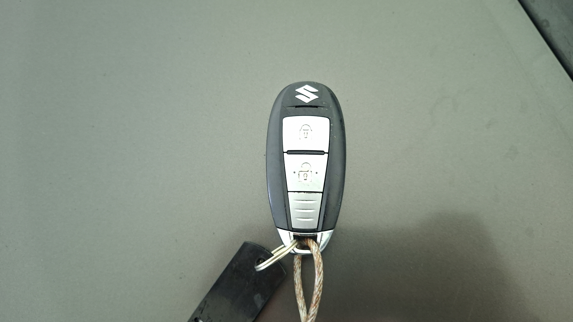 Suzuki Swift — foto 16 de 16