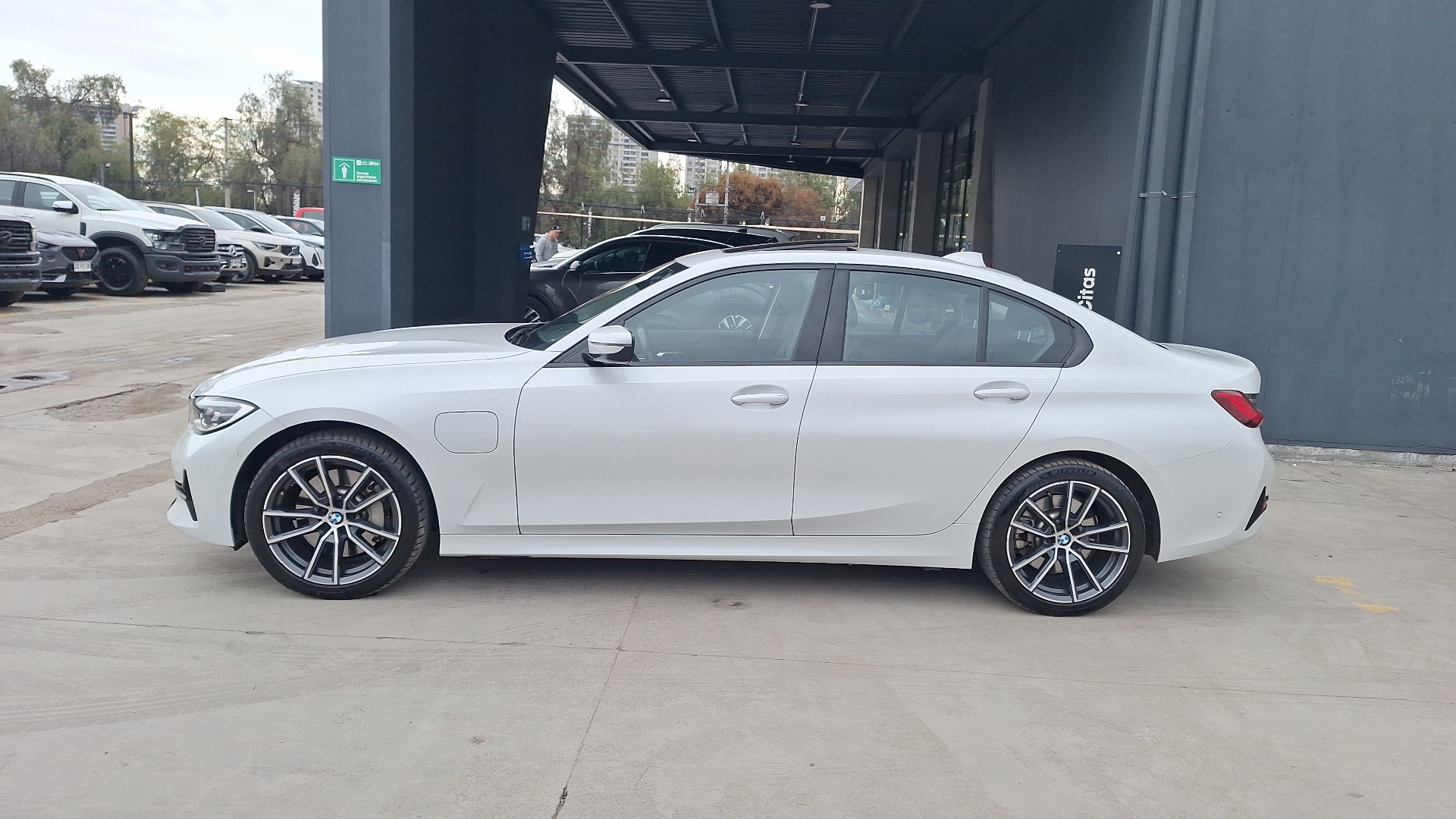 BMW Serie 3 — foto 2 de 16