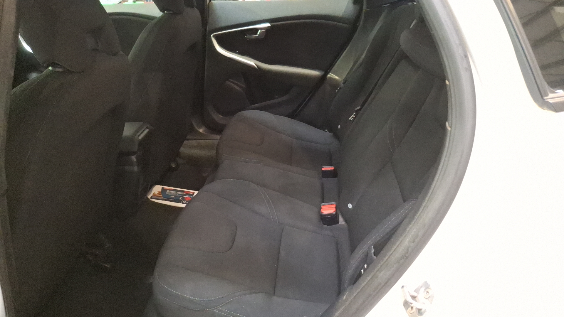 Volvo V40 — foto 13 de 15