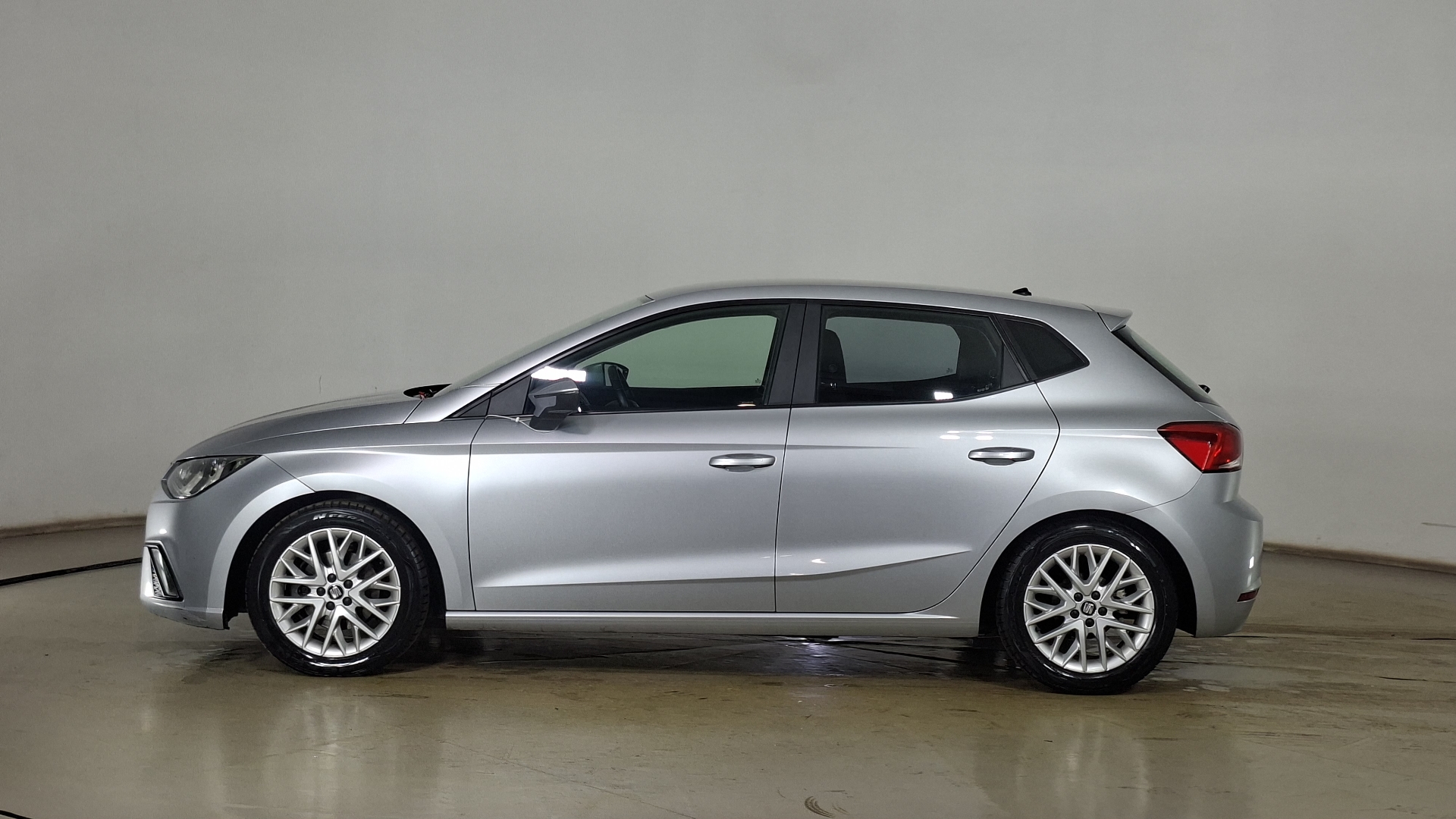 SEAT Ibiza — foto 7 de 15