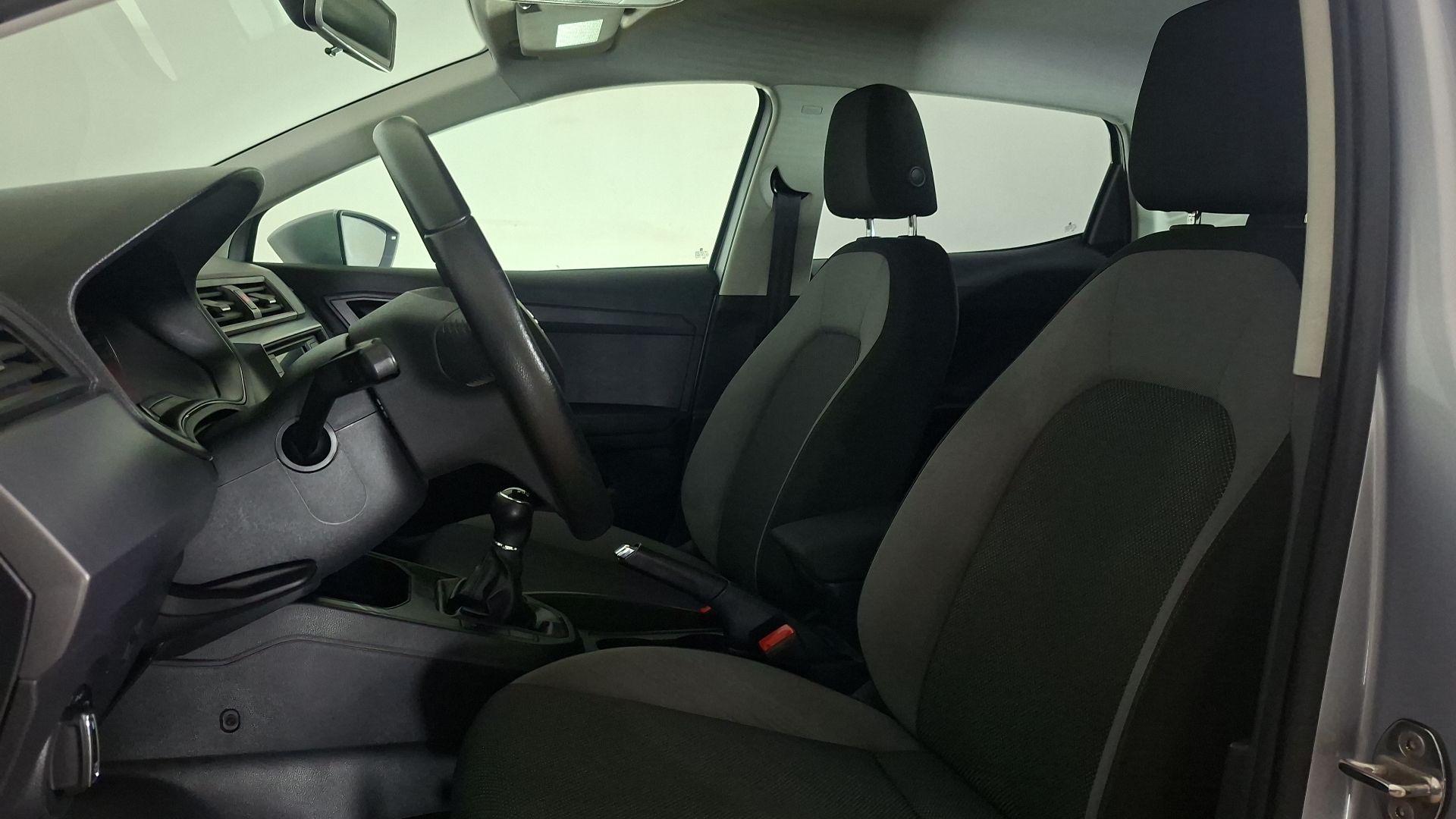 SEAT Ibiza — foto 12 de 15