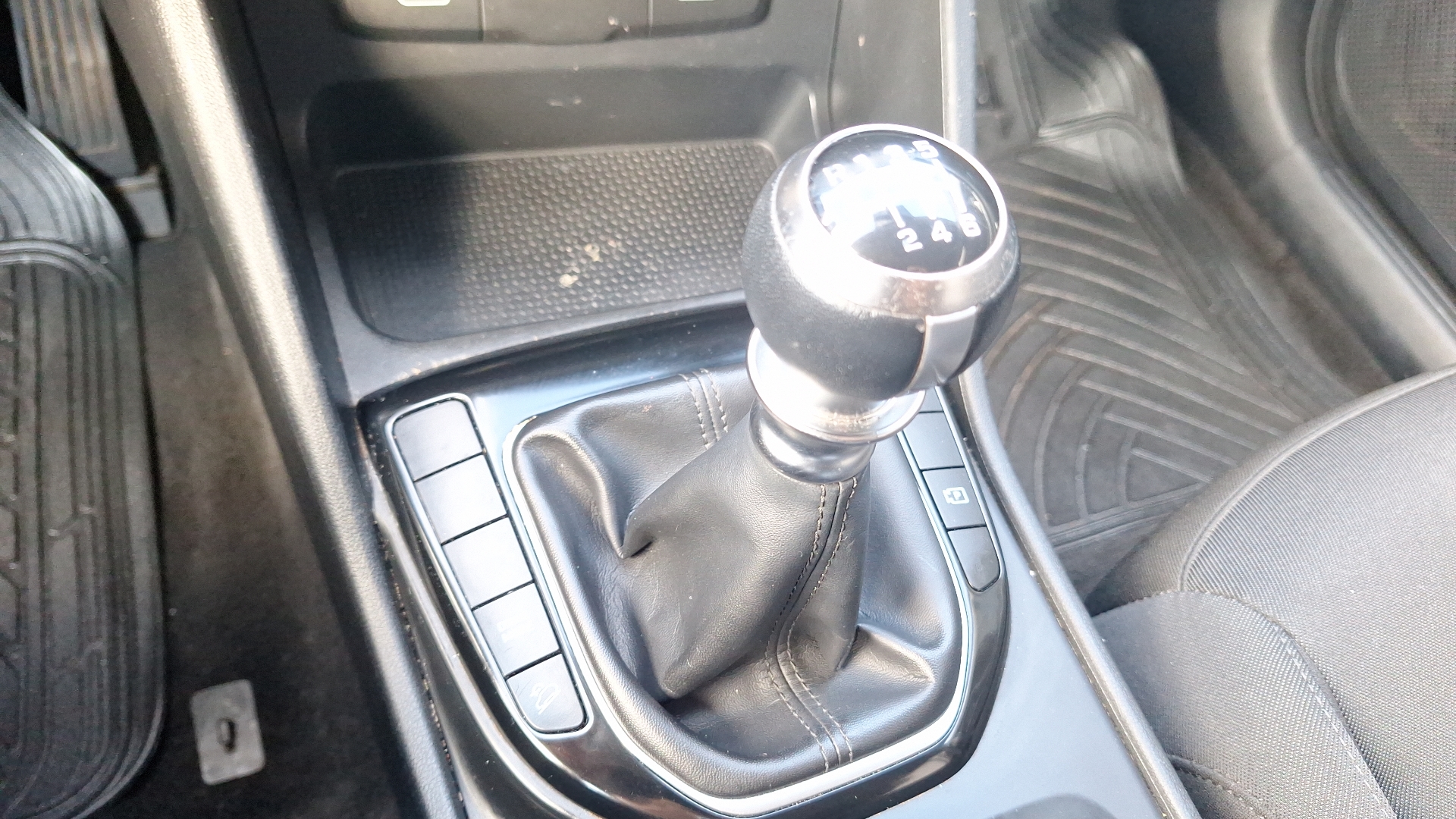 Hyundai Tucson — foto 11 de 15