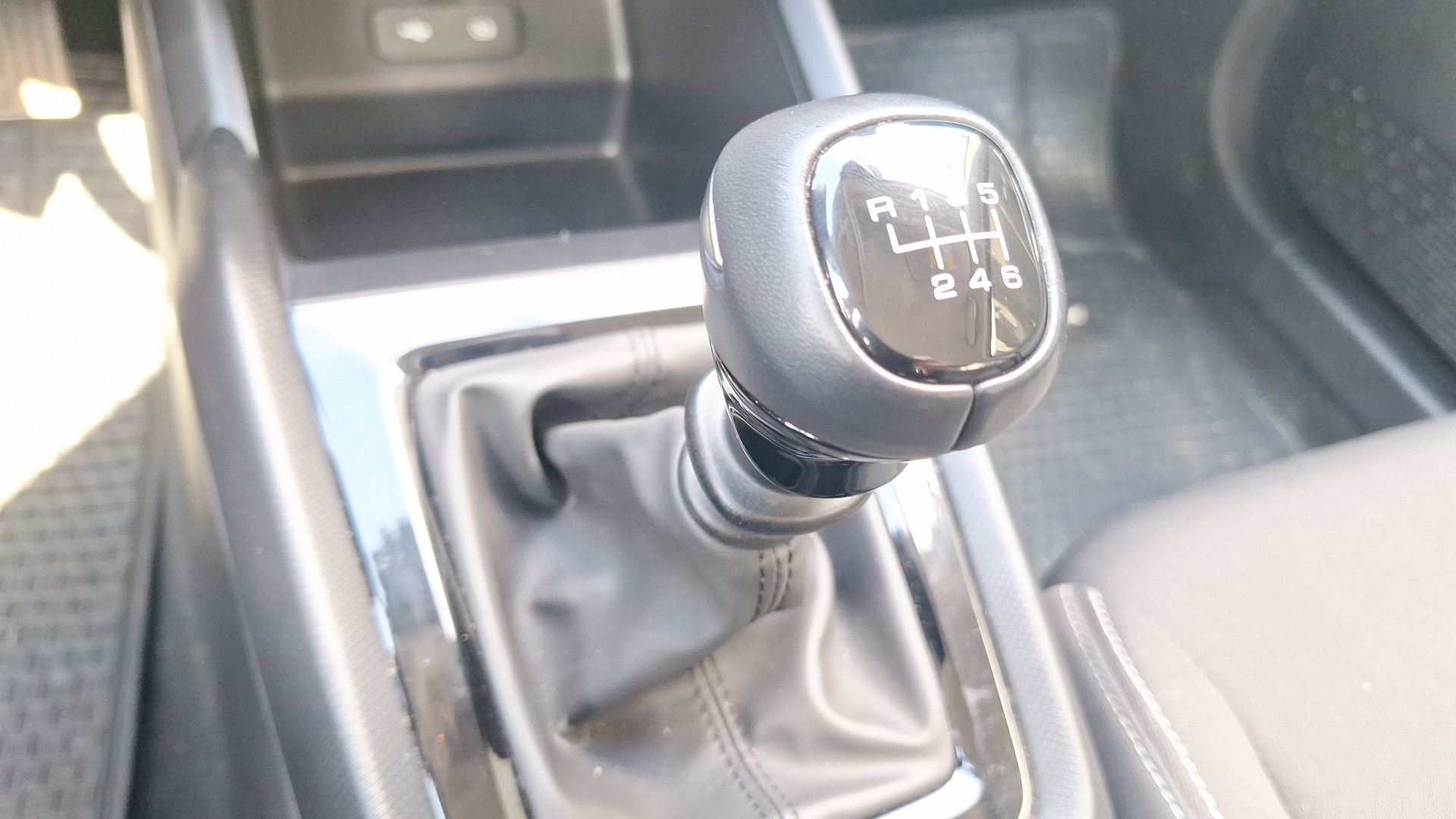 Chevrolet Sail — foto 11 de 15