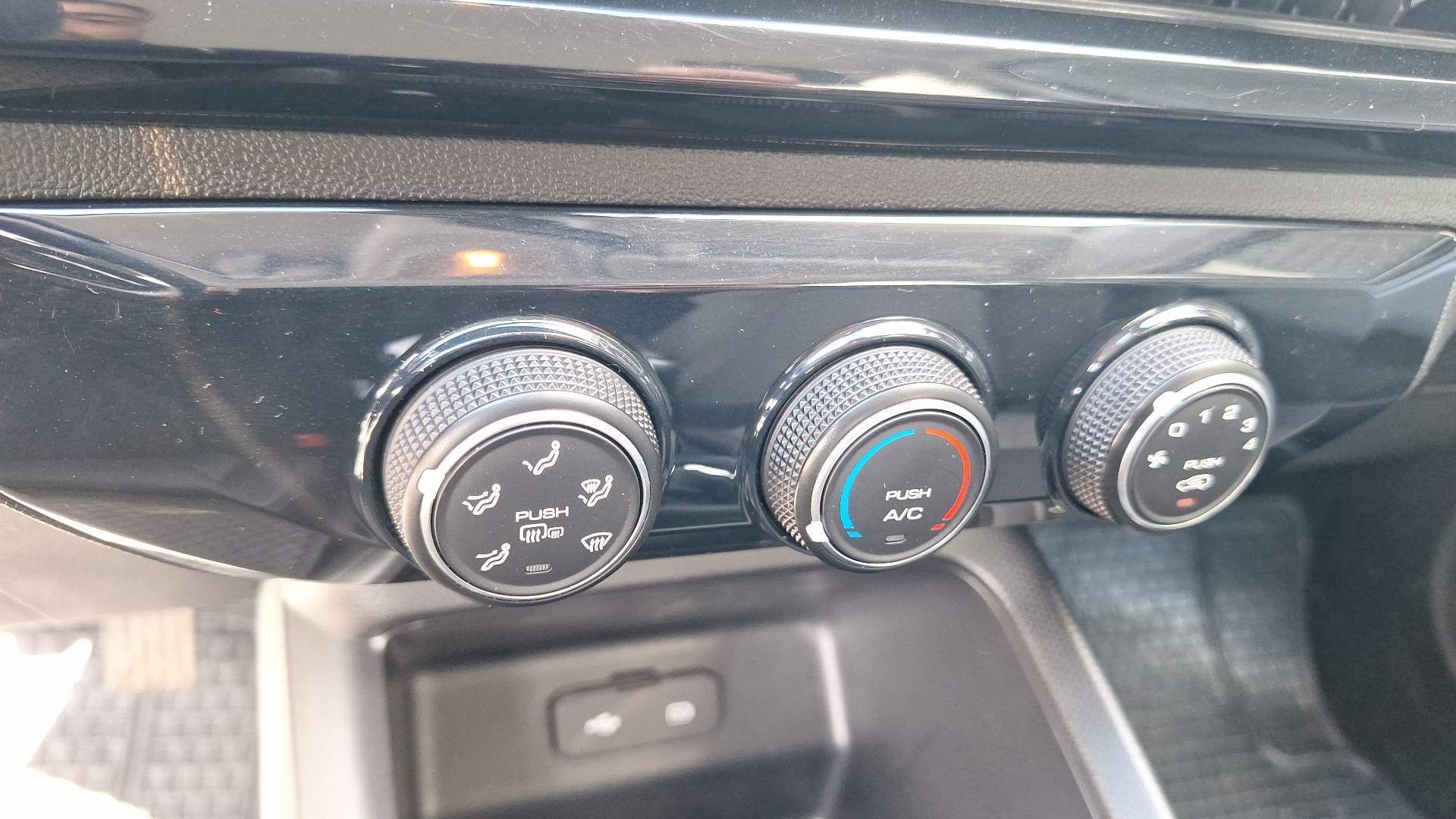Chevrolet Sail — foto 15 de 15