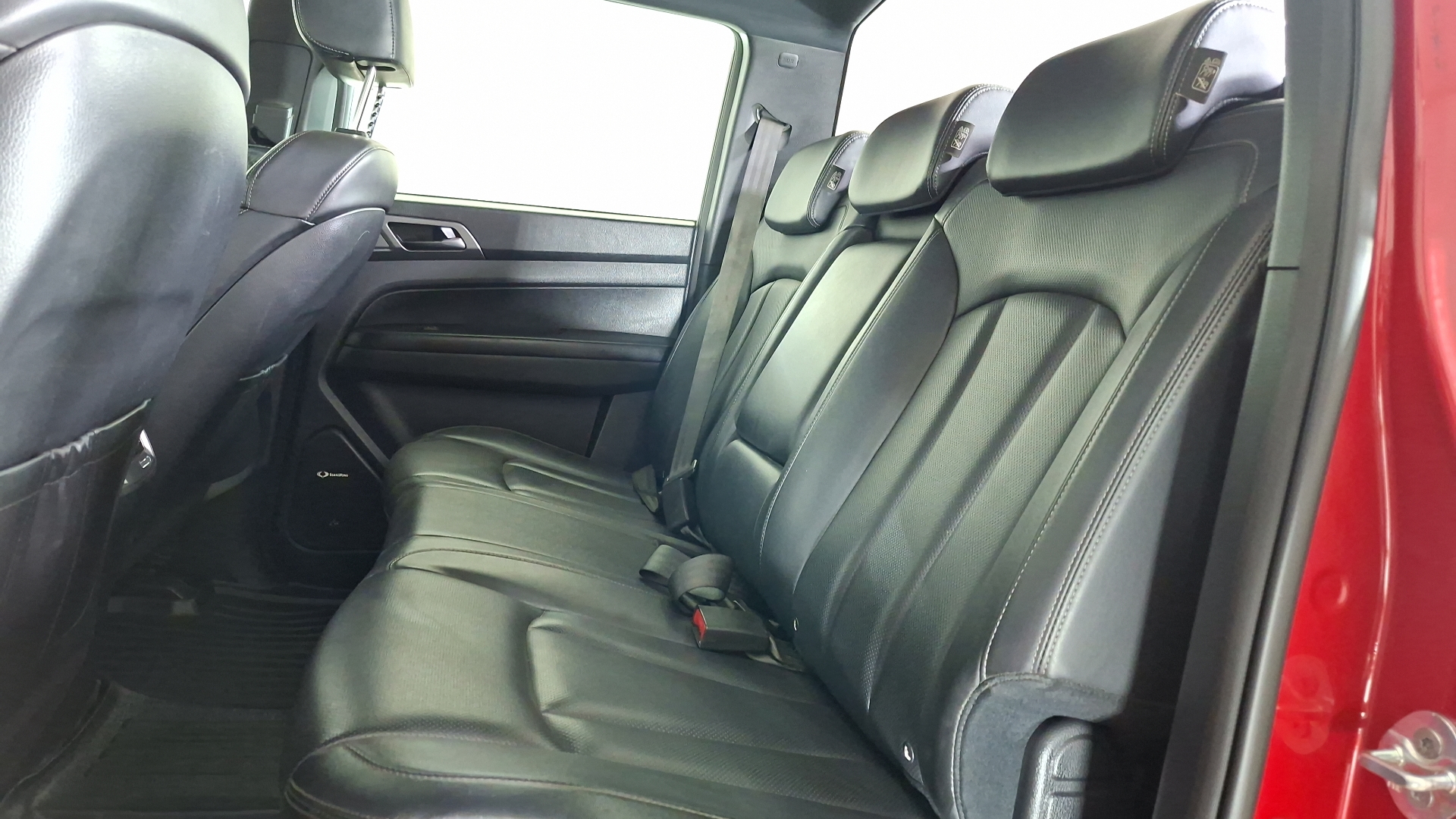 SsangYong Grand Musso — foto 14 de 16