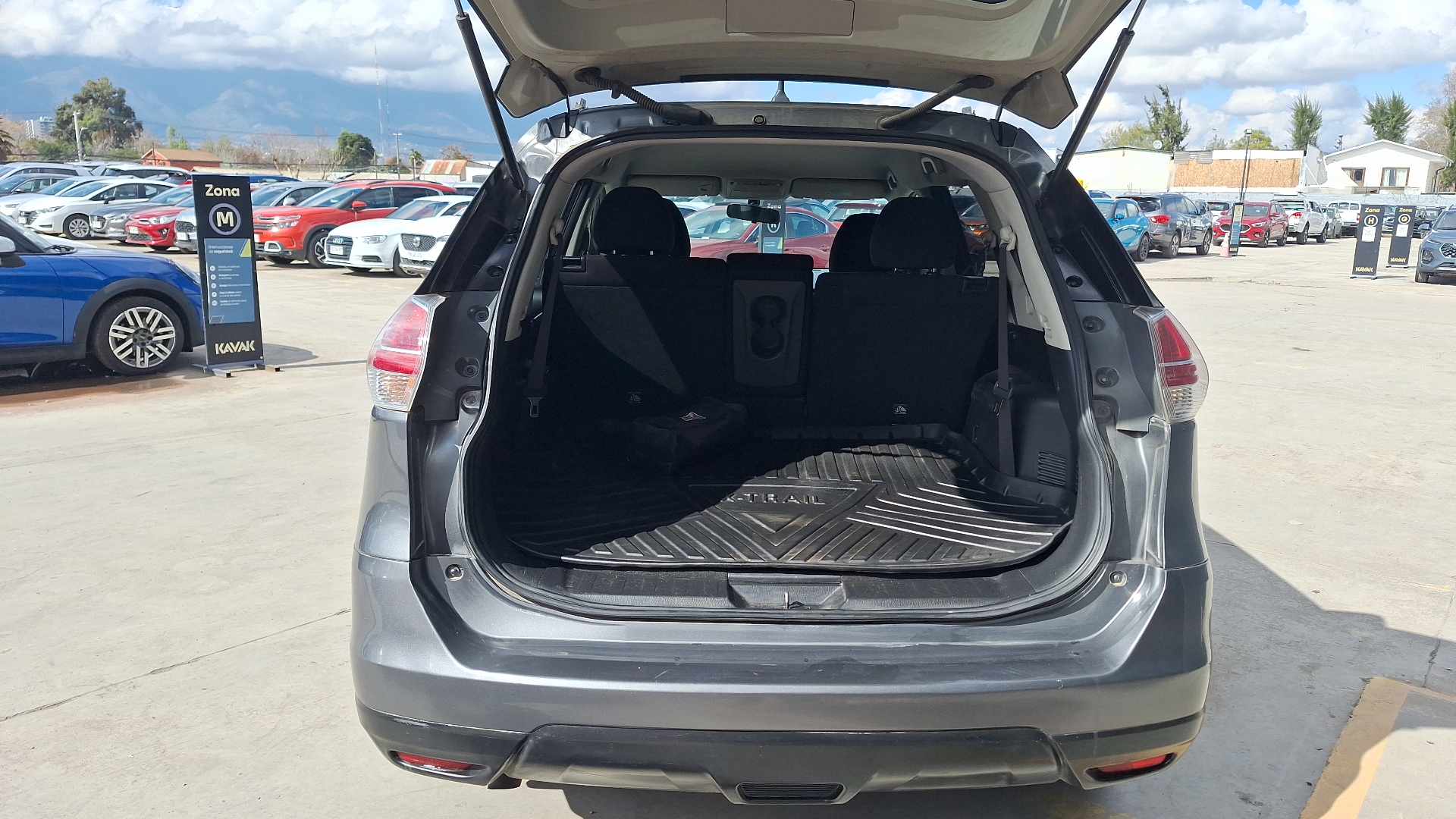Nissan X-Trail — foto 4 de 15