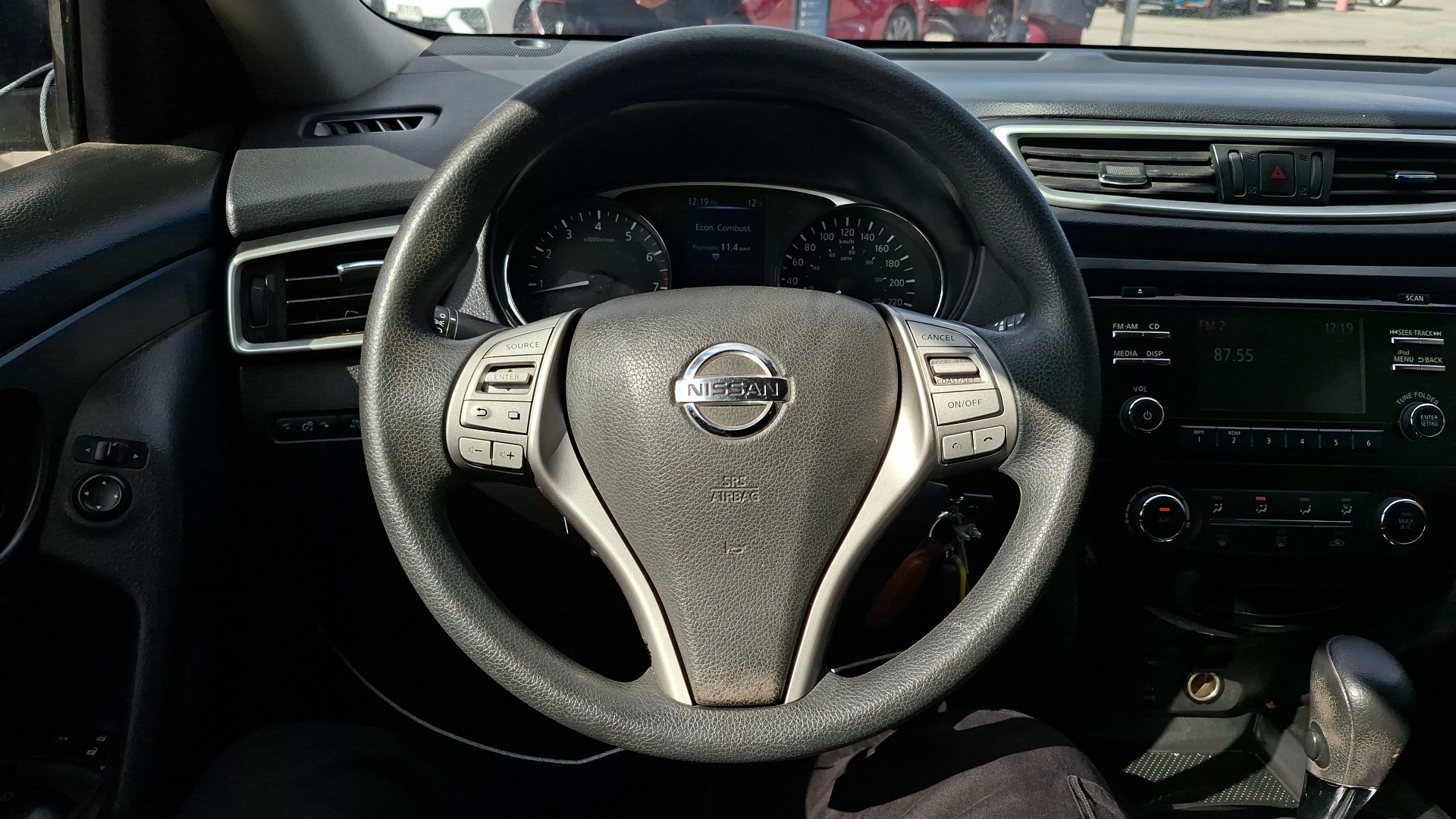 Nissan X-Trail — foto 8 de 15