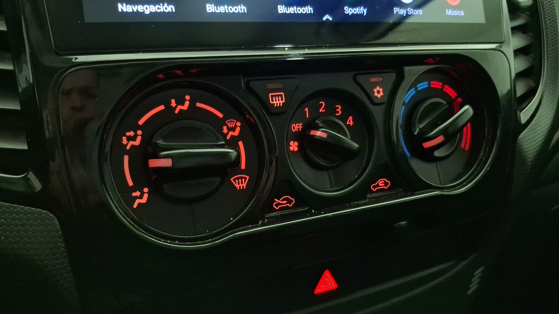 Mitsubishi L200 — foto 15 de 16
