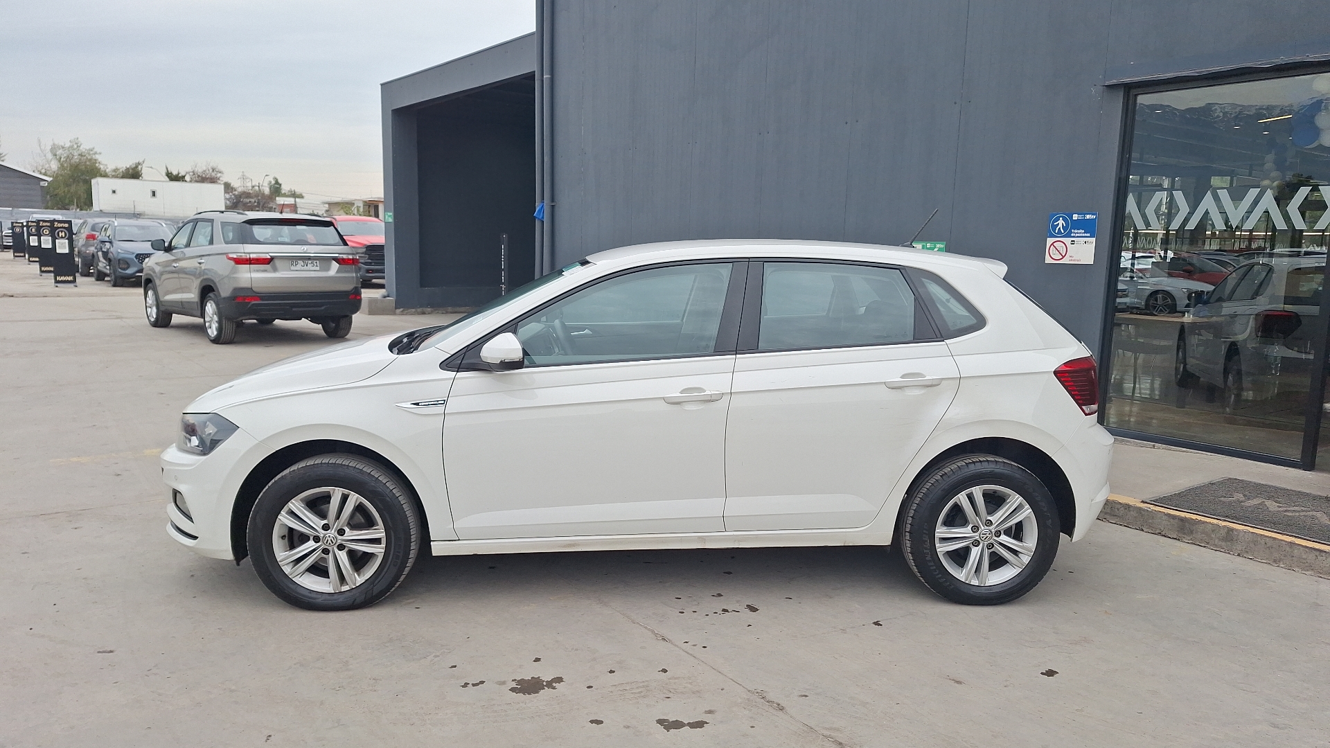 Volkswagen Polo — foto 2 de 14