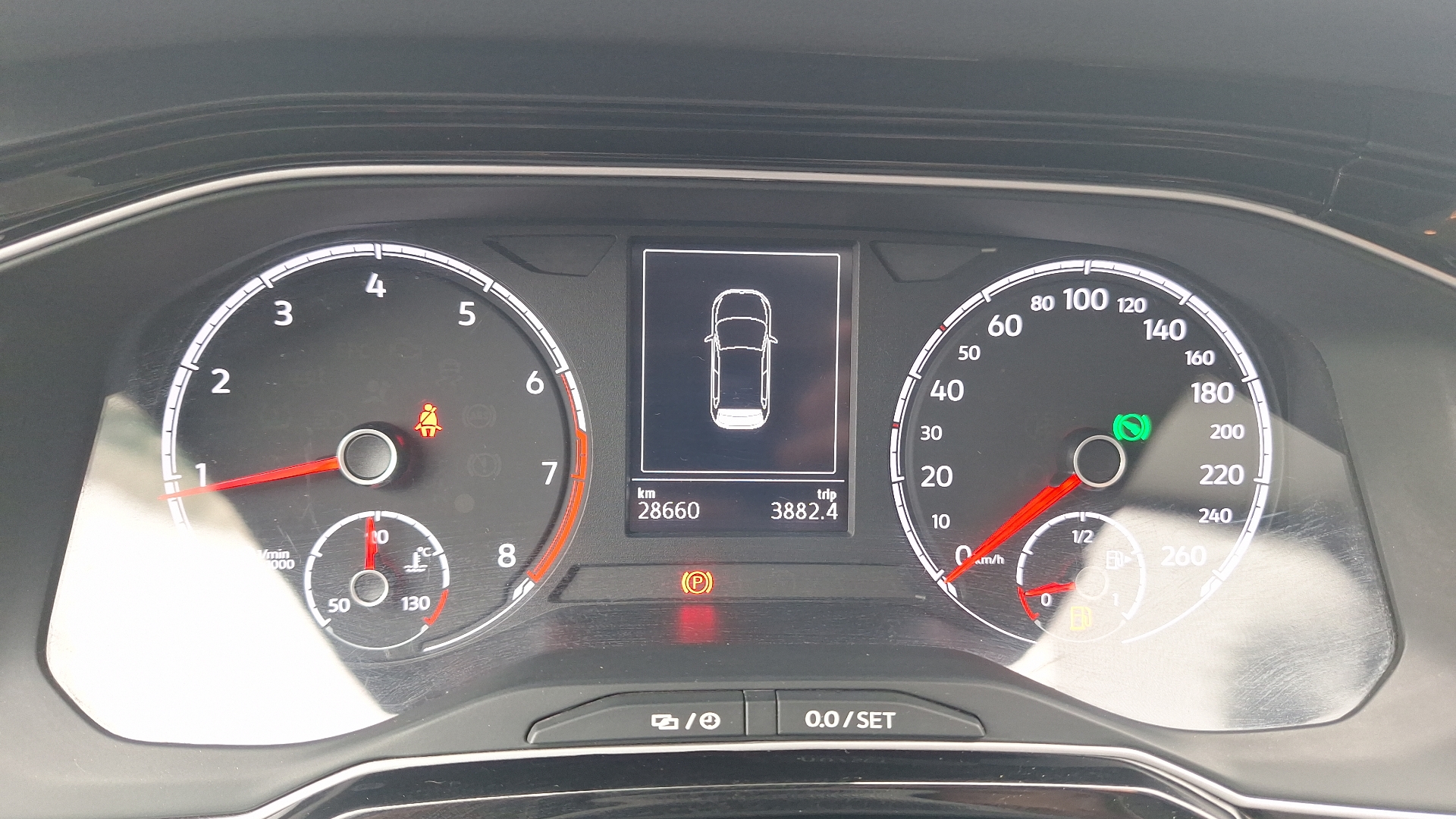 Volkswagen Polo — foto 9 de 14