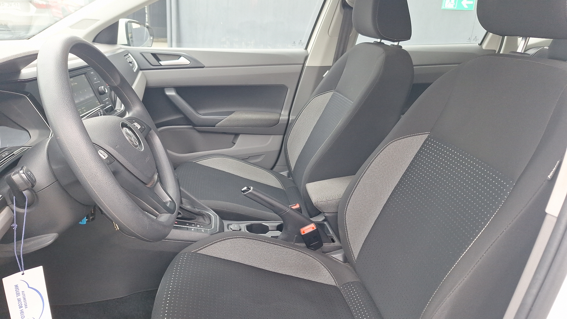 Volkswagen Polo — foto 13 de 14