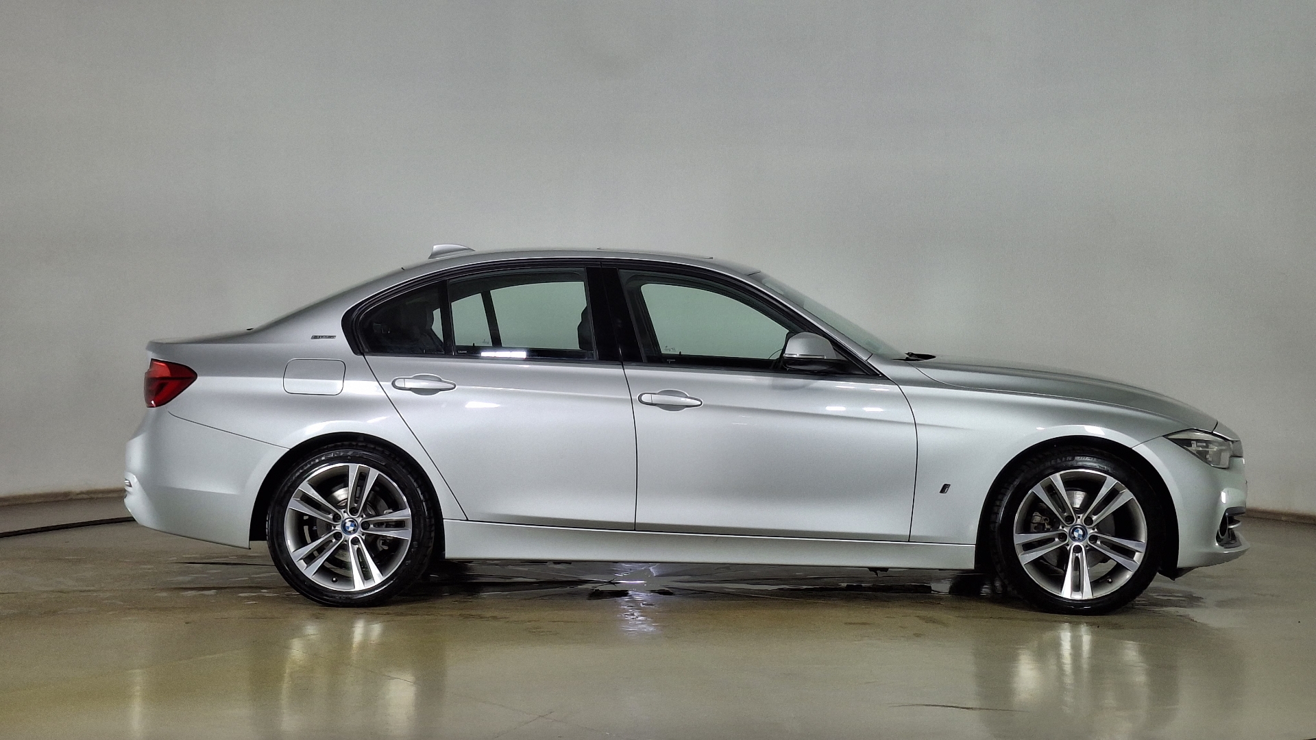 BMW Serie 3 — foto 4 de 17