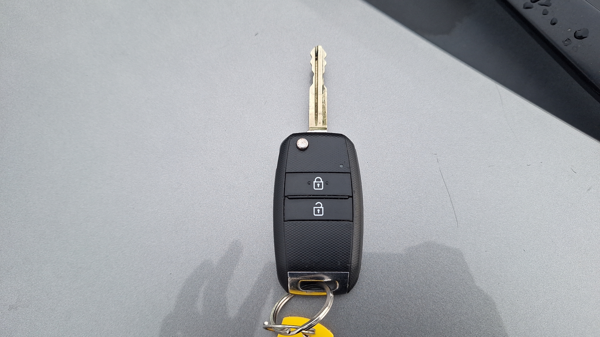KIA Soluto — foto 7 de 15