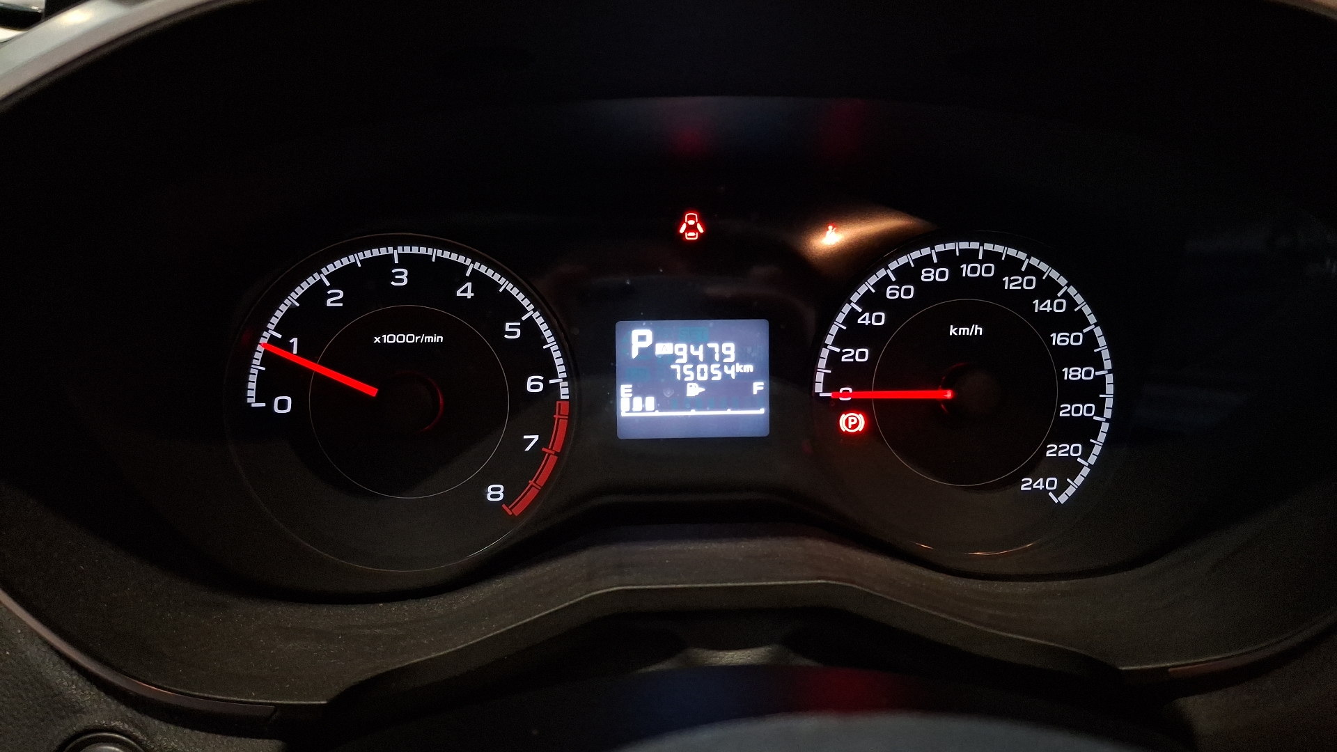 Subaru Xv — foto 9 de 16