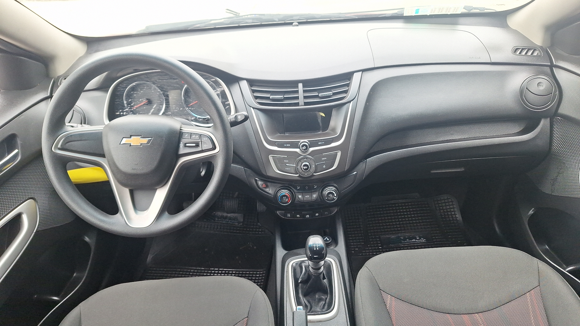 Chevrolet Sail — foto 6 de 14