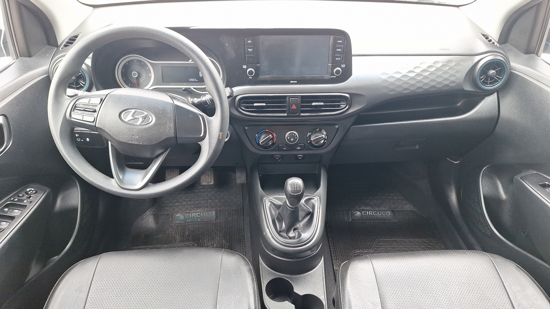 Hyundai Grand I10 — foto 6 de 15