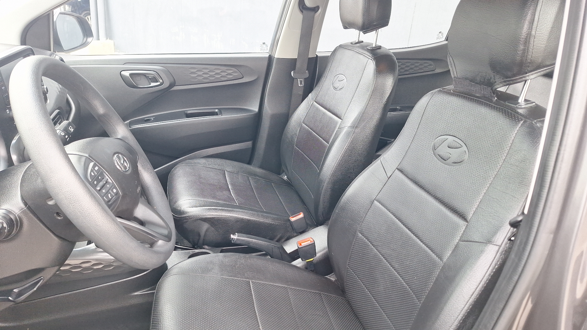 Hyundai Grand I10 — foto 14 de 15