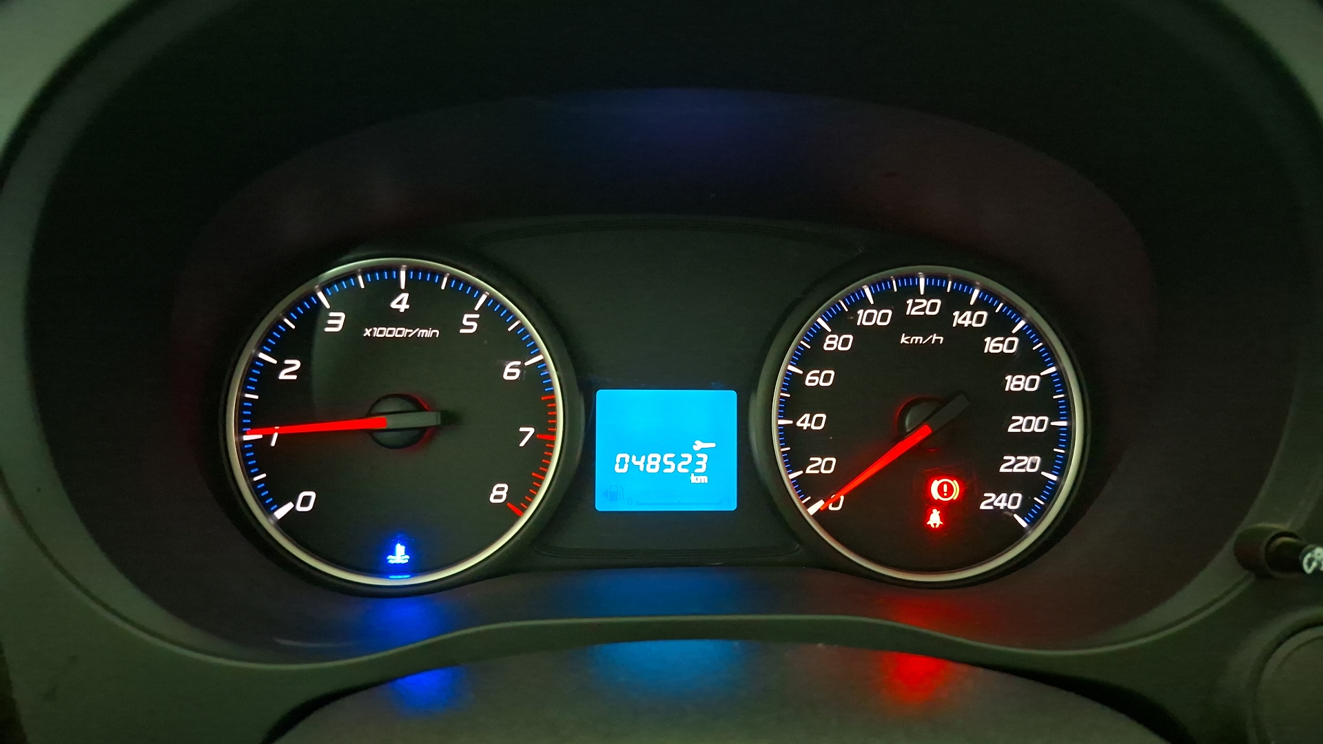Mitsubishi Outlander — foto 9 de 16