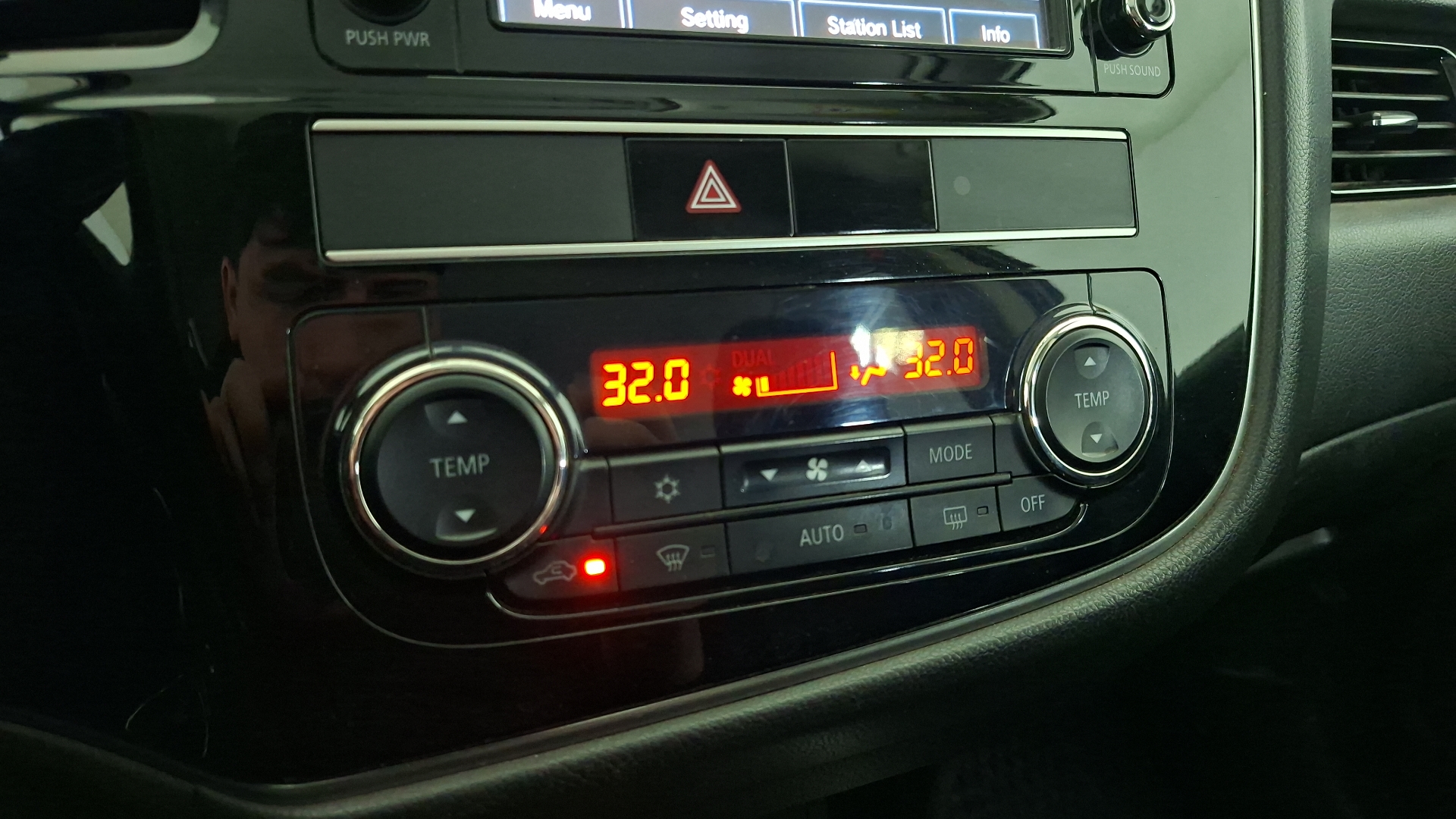 Mitsubishi Outlander — foto 15 de 16
