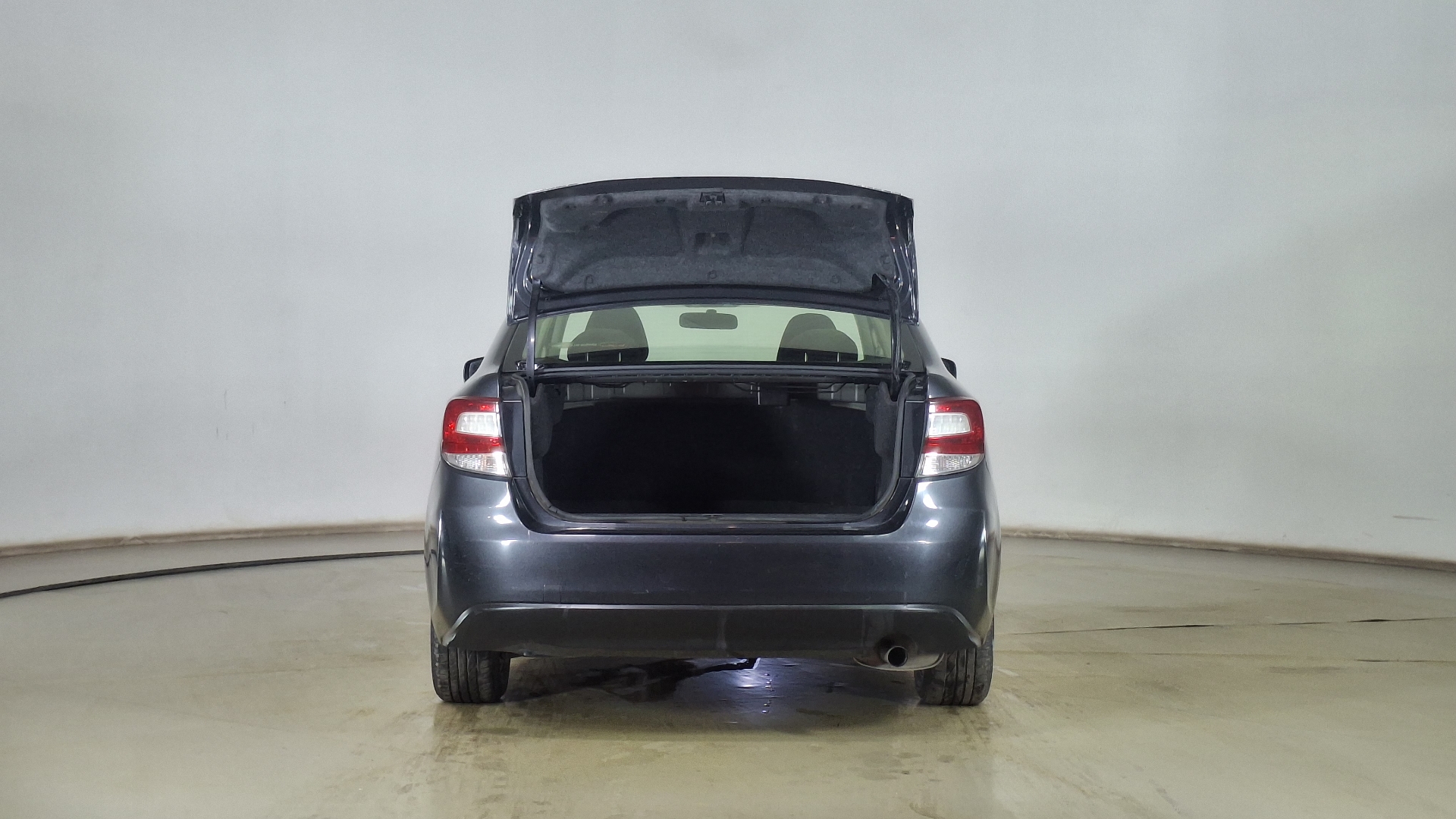 Subaru Impreza — foto 6 de 16
