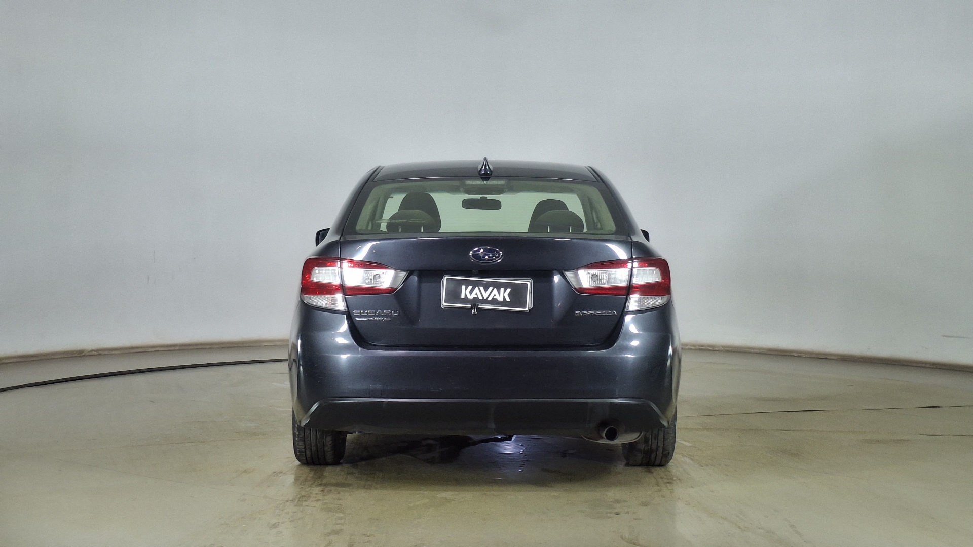 Subaru Impreza — foto 5 de 16