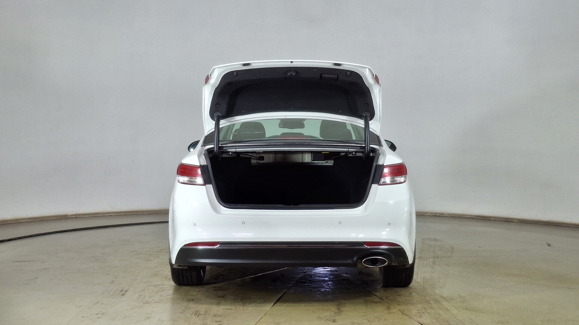 KIA Optima — foto 6 de 15