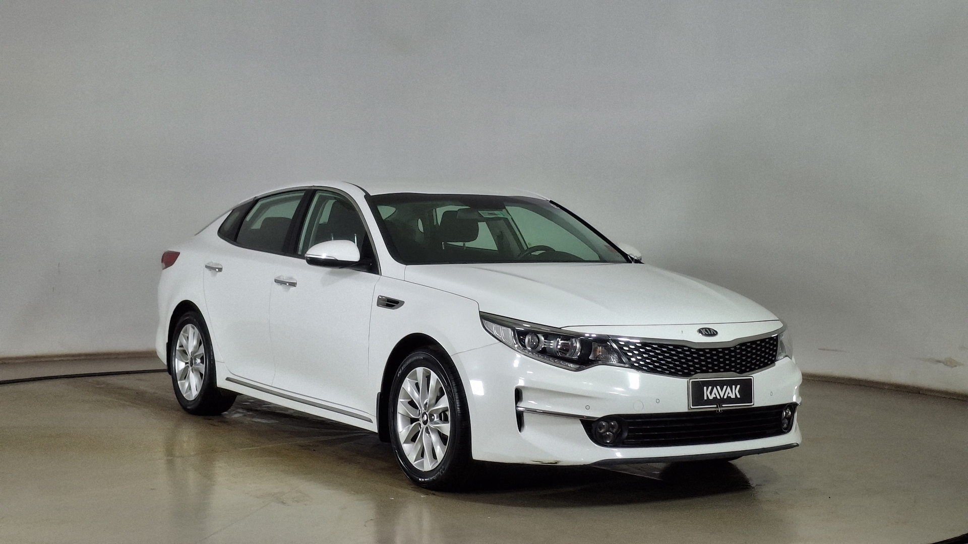 KIA Optima — foto 3 de 15