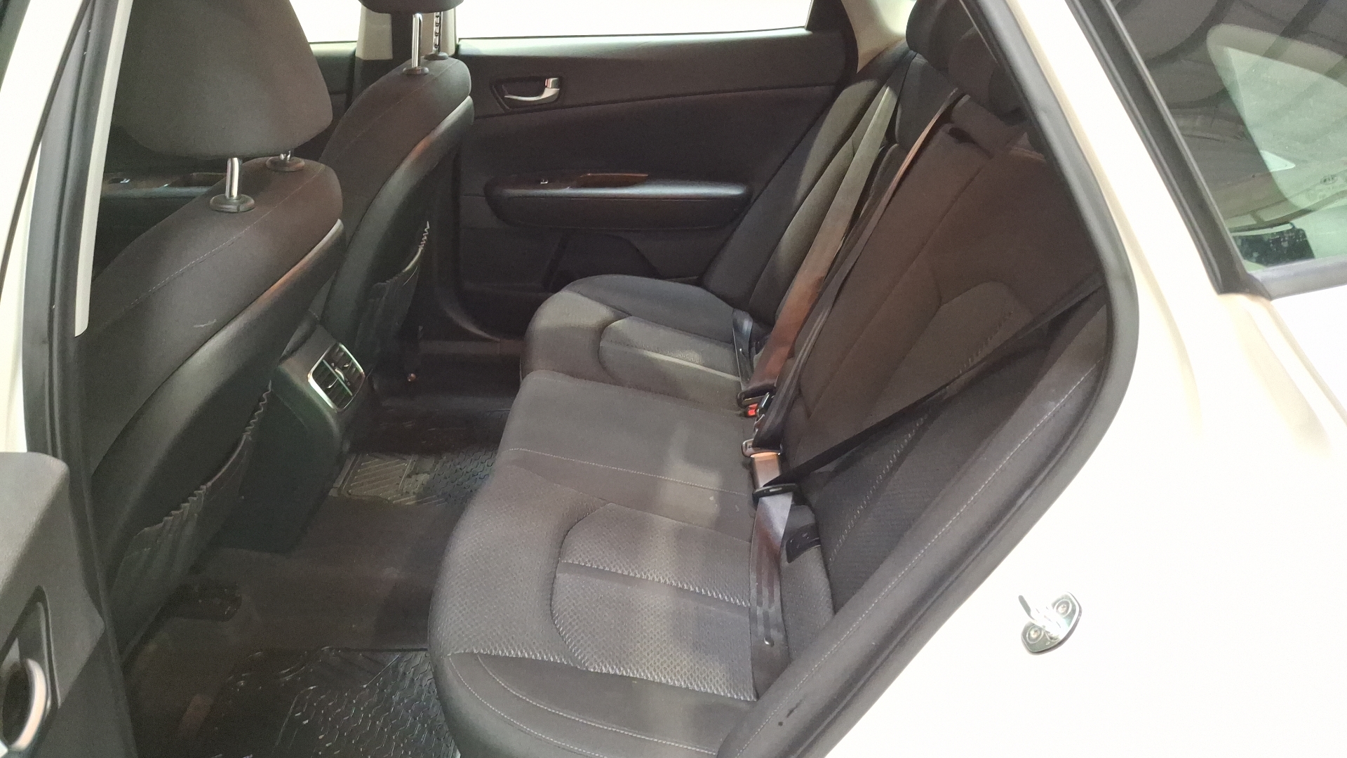 KIA Optima — foto 13 de 15