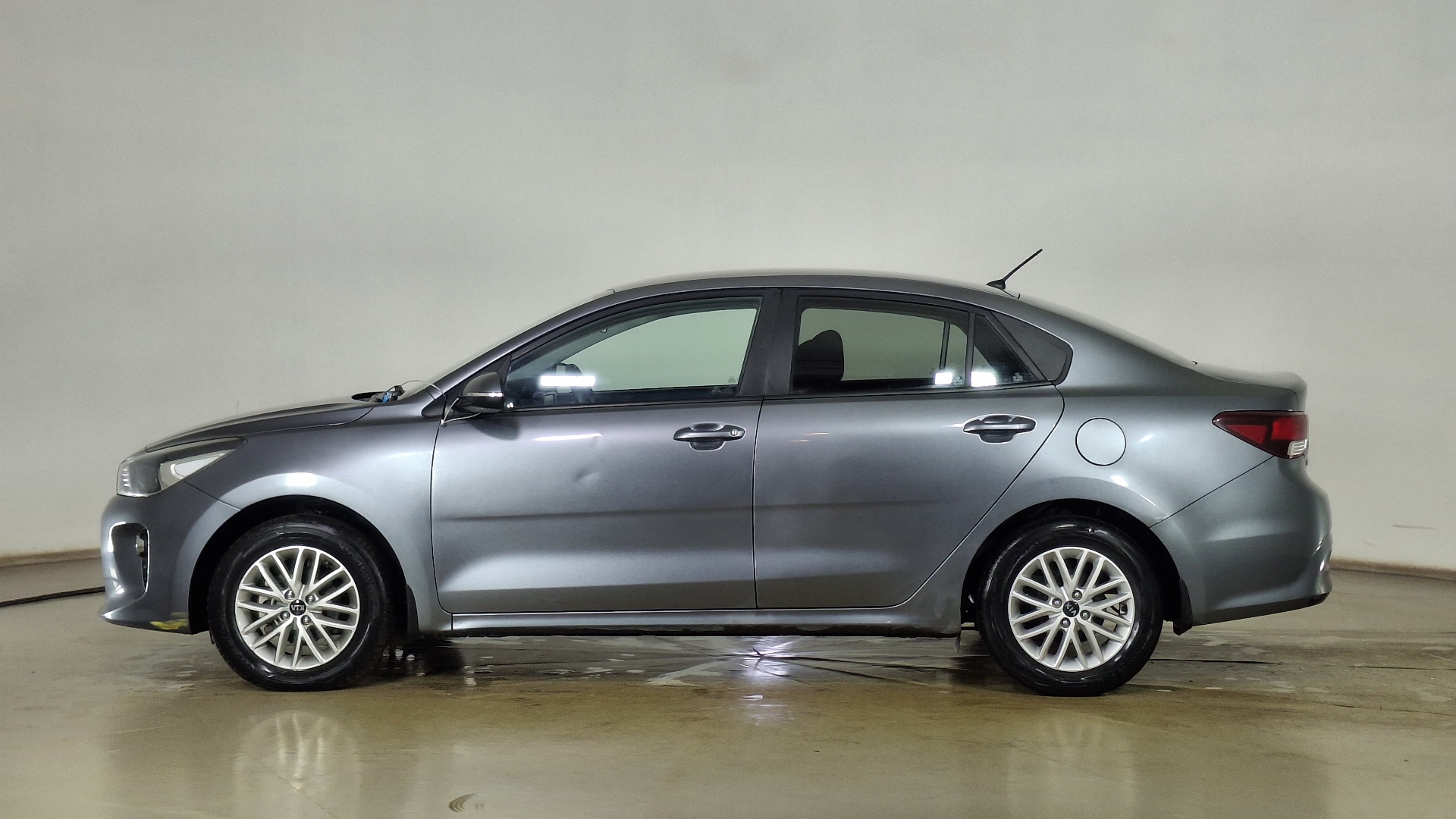 KIA Rio4 — foto 7 de 16