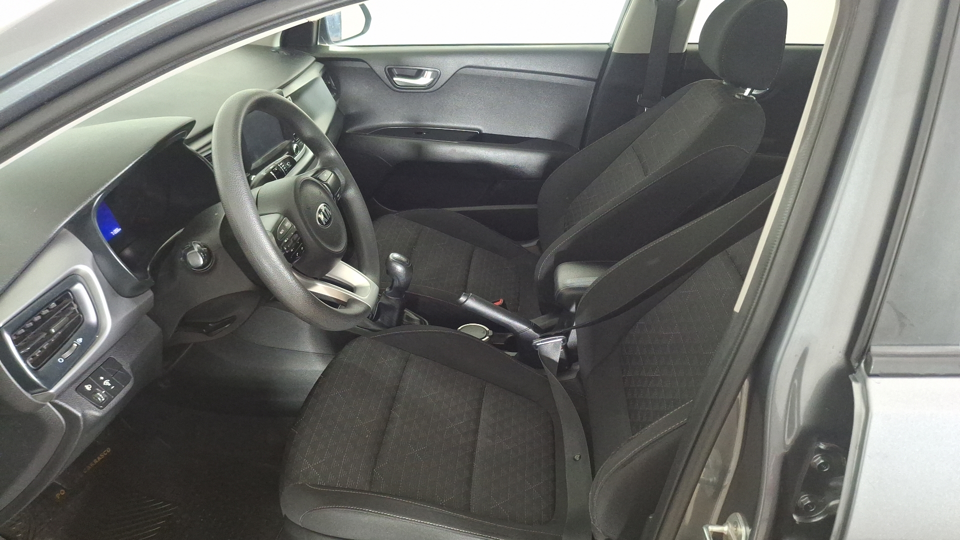 KIA Rio4 — foto 13 de 16