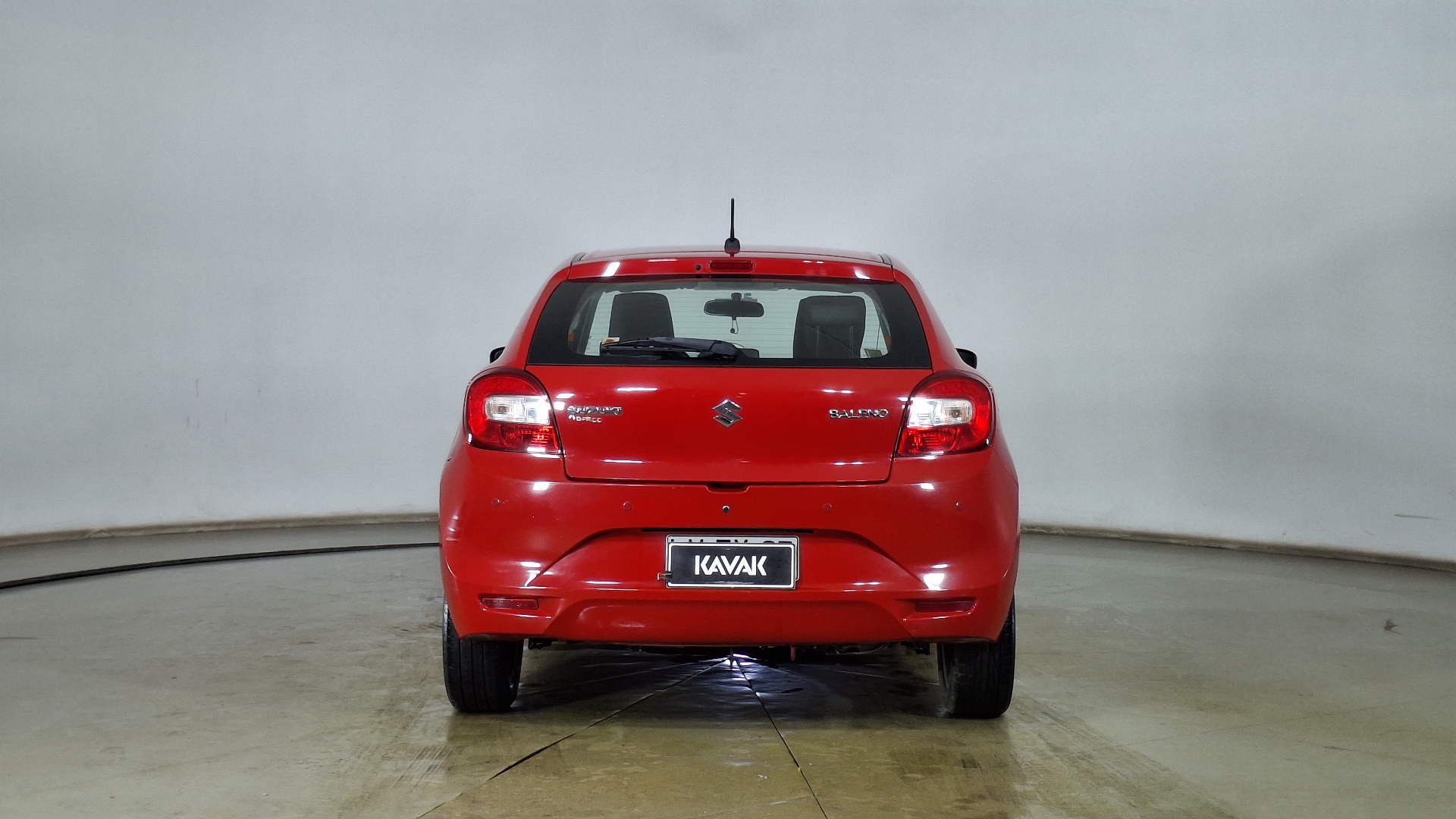 Suzuki Baleno — foto 5 de 16