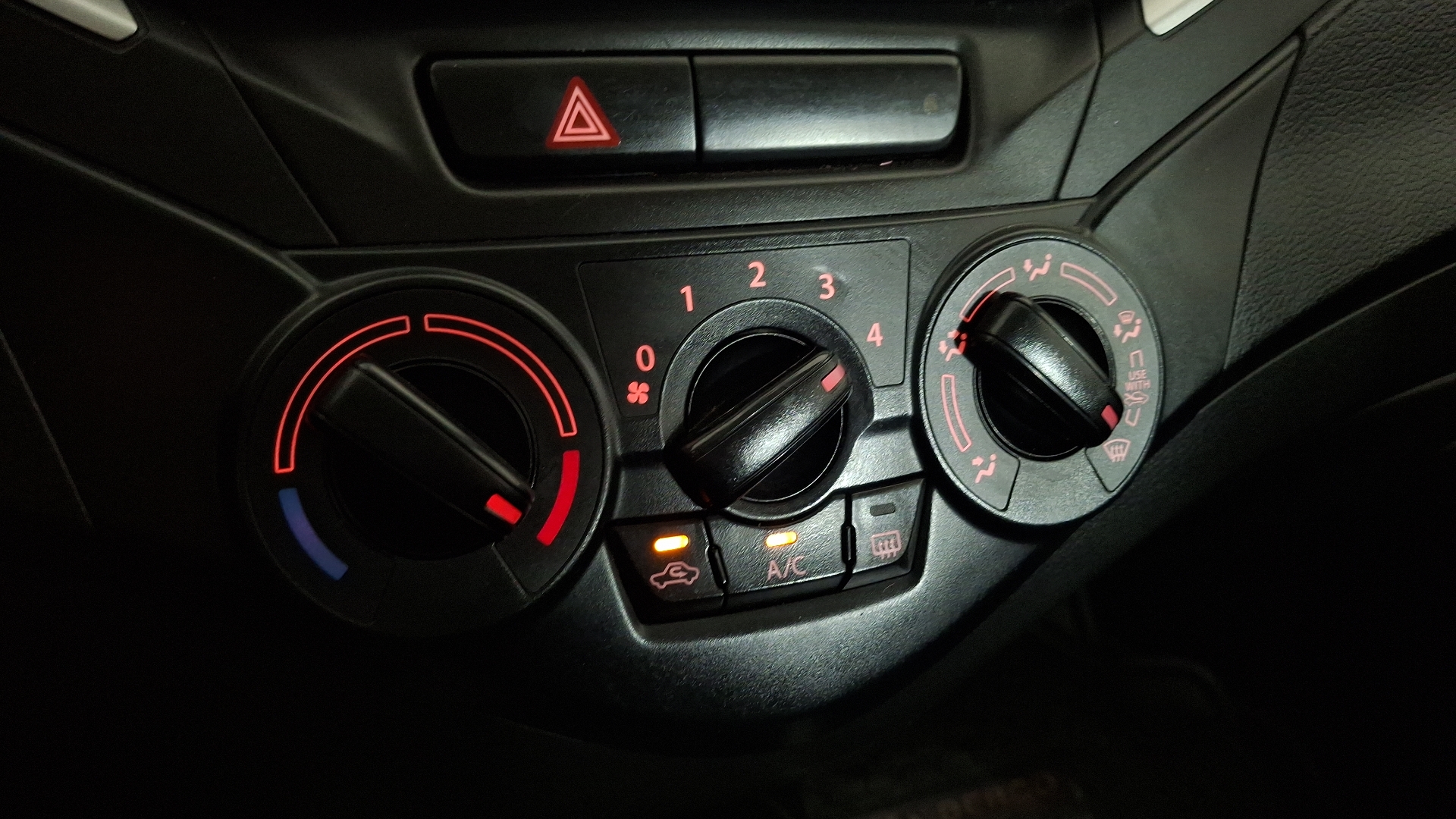 Suzuki Baleno — foto 15 de 16