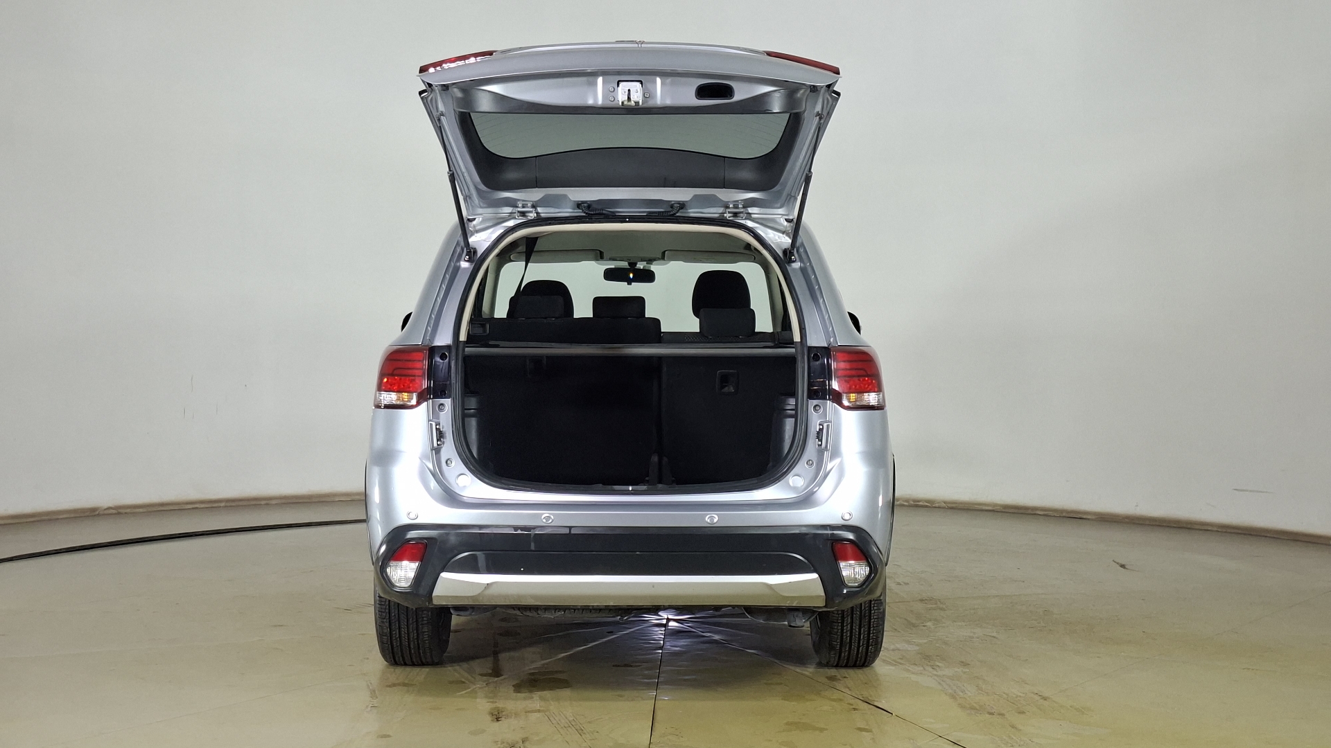 Mitsubishi Outlander — foto 6 de 16