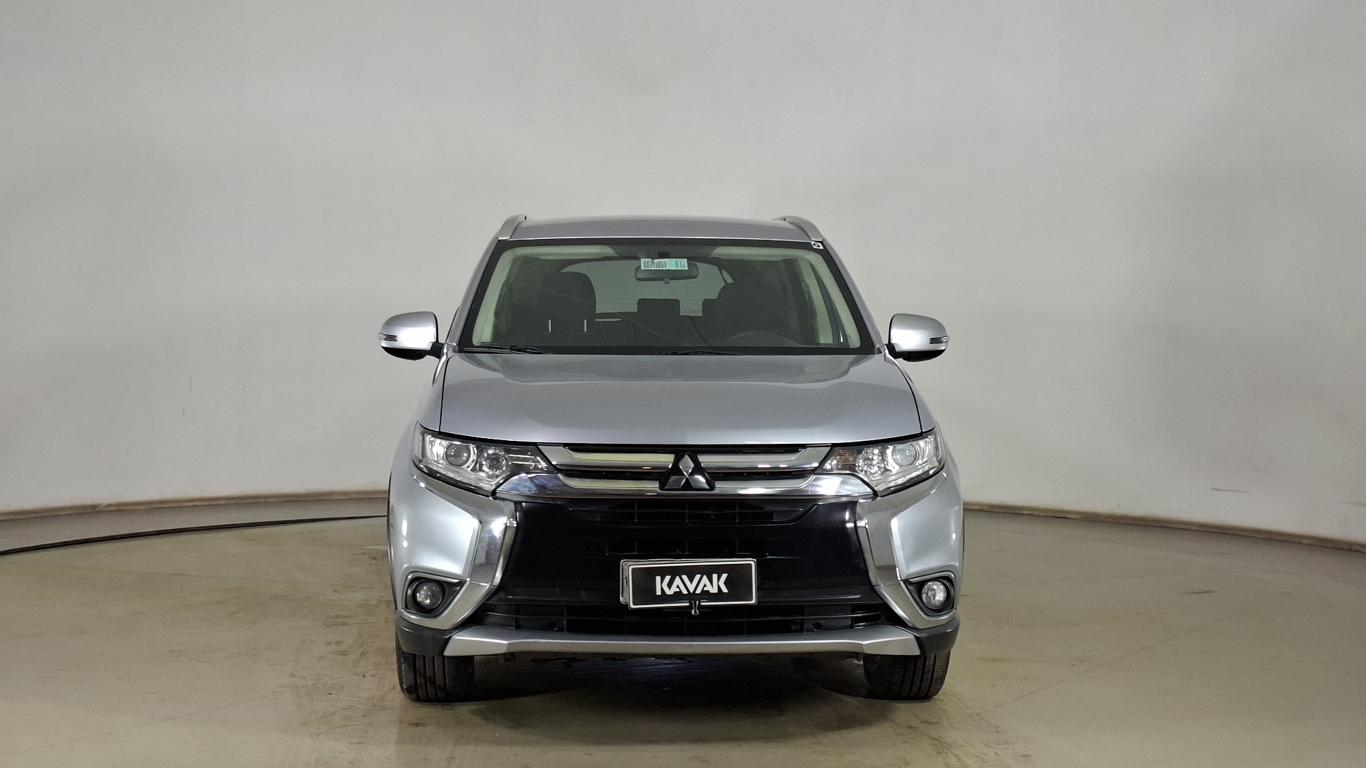 Mitsubishi Outlander — foto 2 de 16