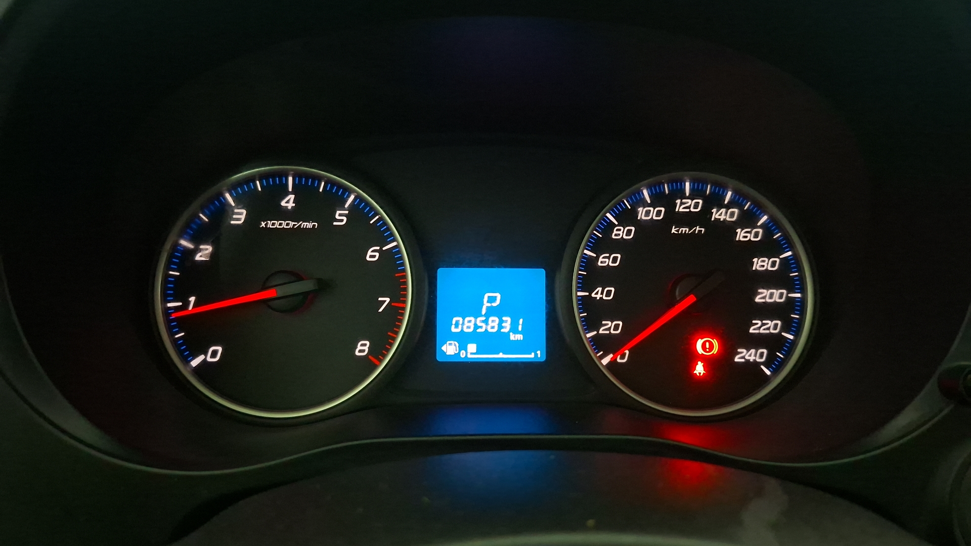 Mitsubishi Outlander — foto 10 de 16