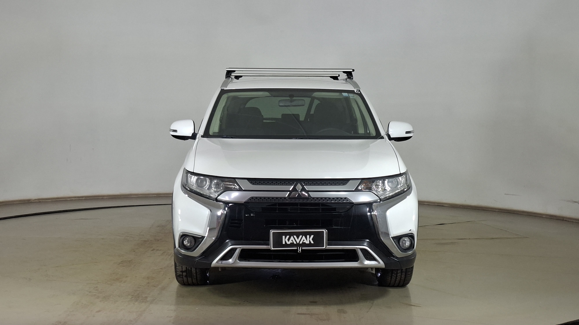 Mitsubishi Outlander — foto 2 de 17