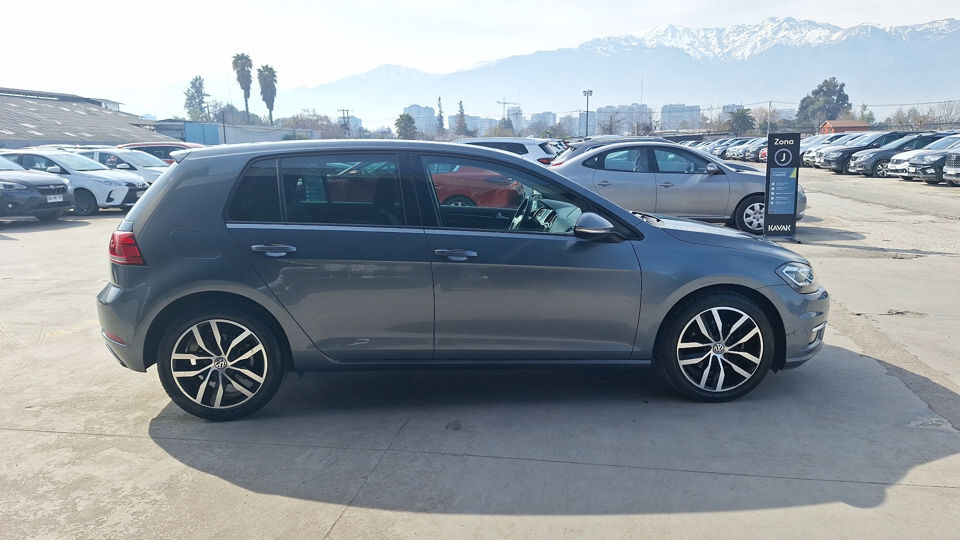 Volkswagen Golf — foto 5 de 16