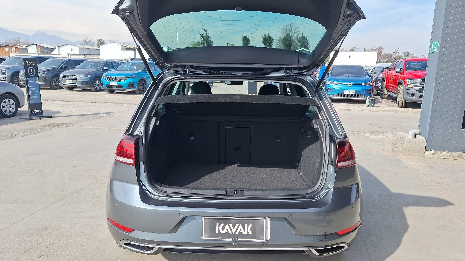 Volkswagen Golf — foto 4 de 16