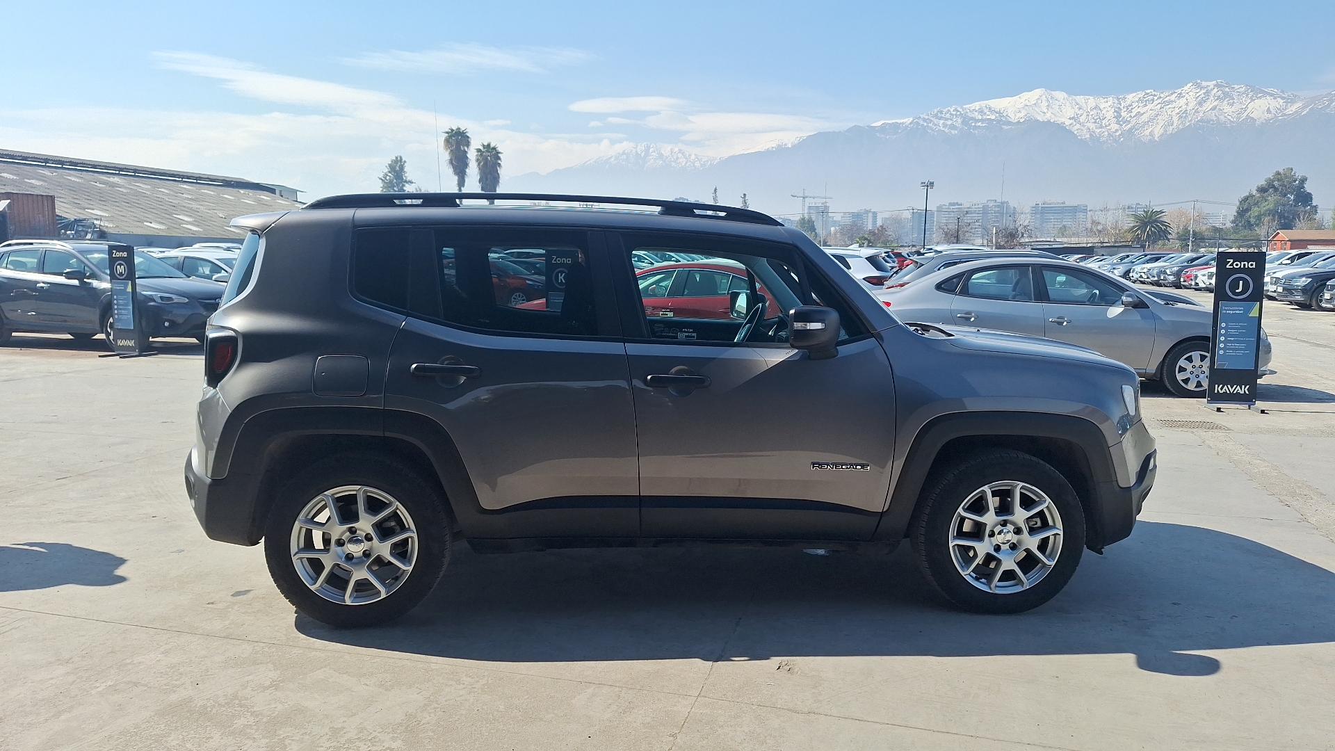 Jeep Renegade — foto 5 de 15