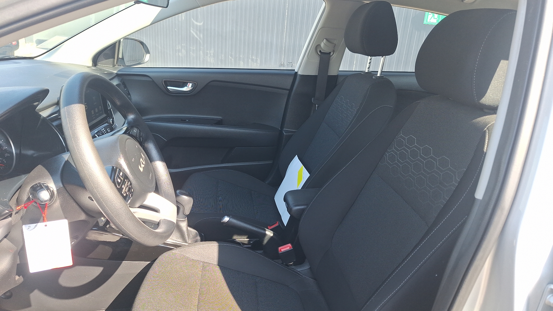 KIA Rio4 — foto 14 de 15
