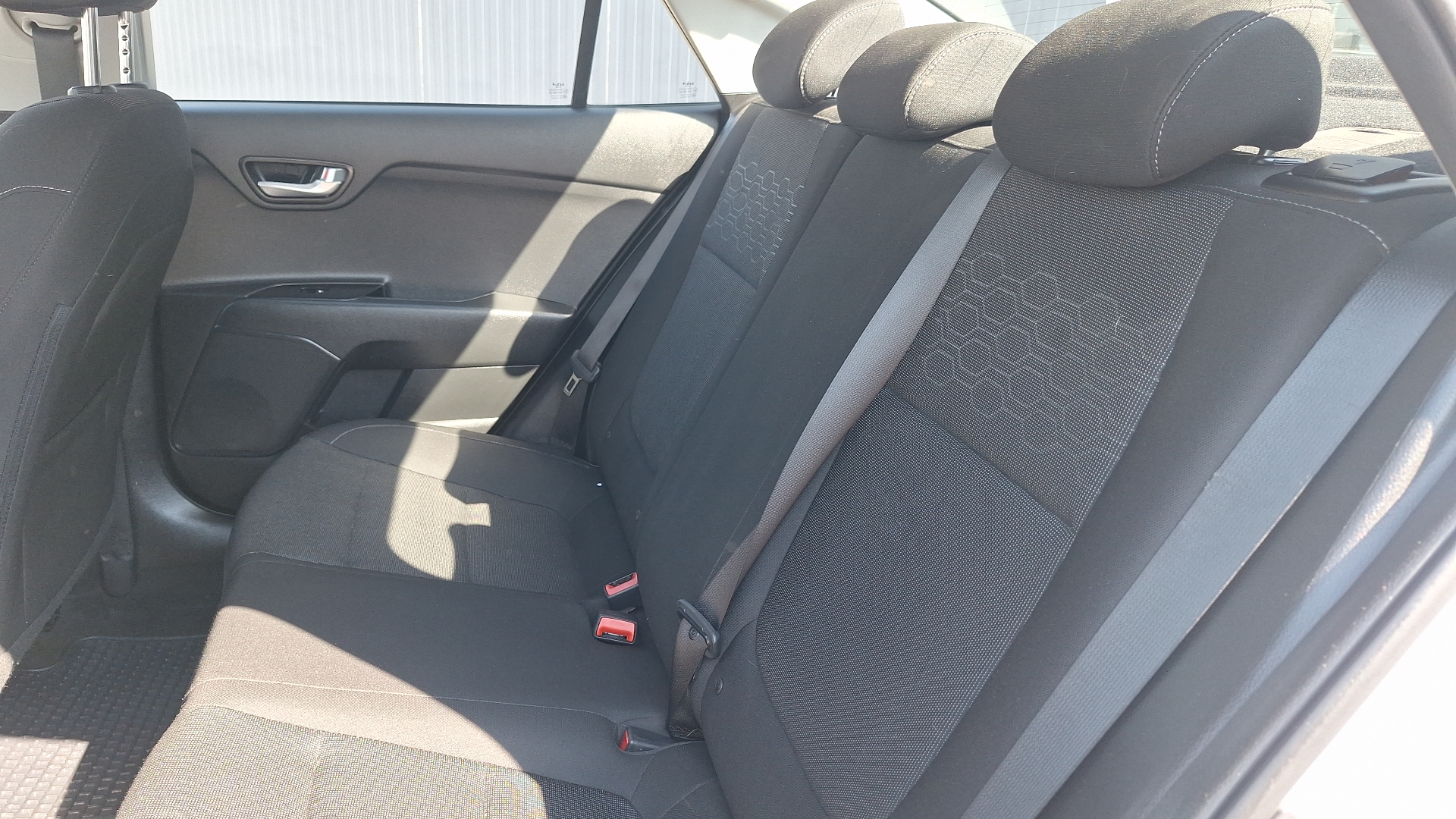 KIA Rio4 — foto 13 de 15