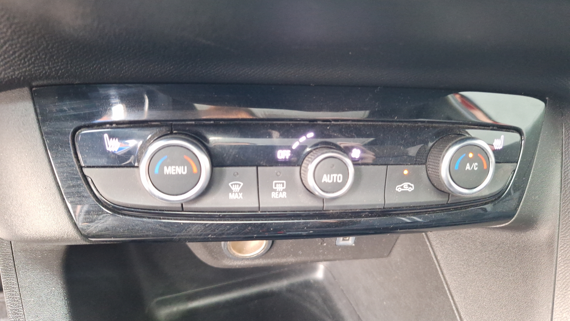 Opel Corsa — foto 16 de 16