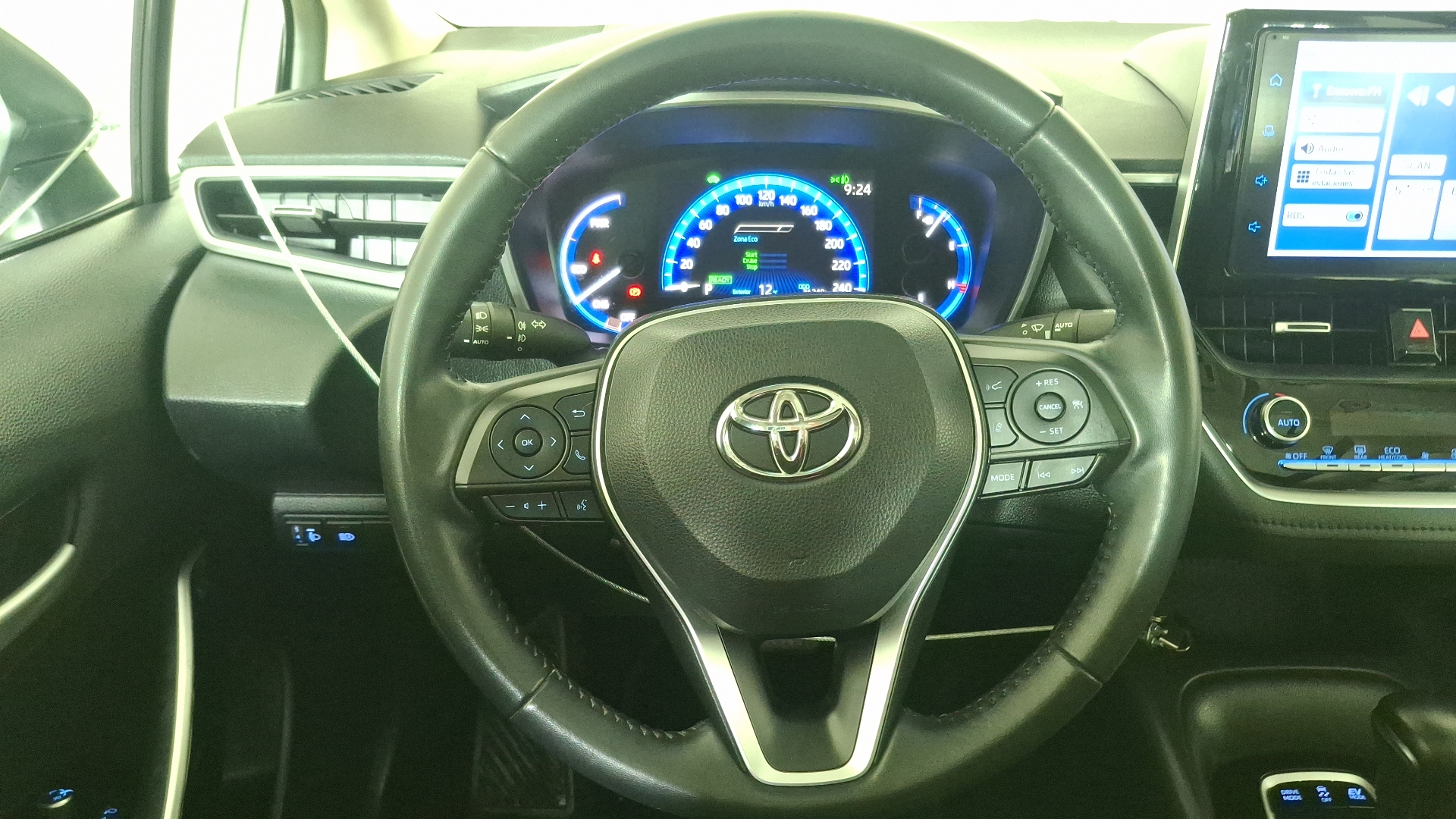 Toyota Corolla — foto 8 de 17