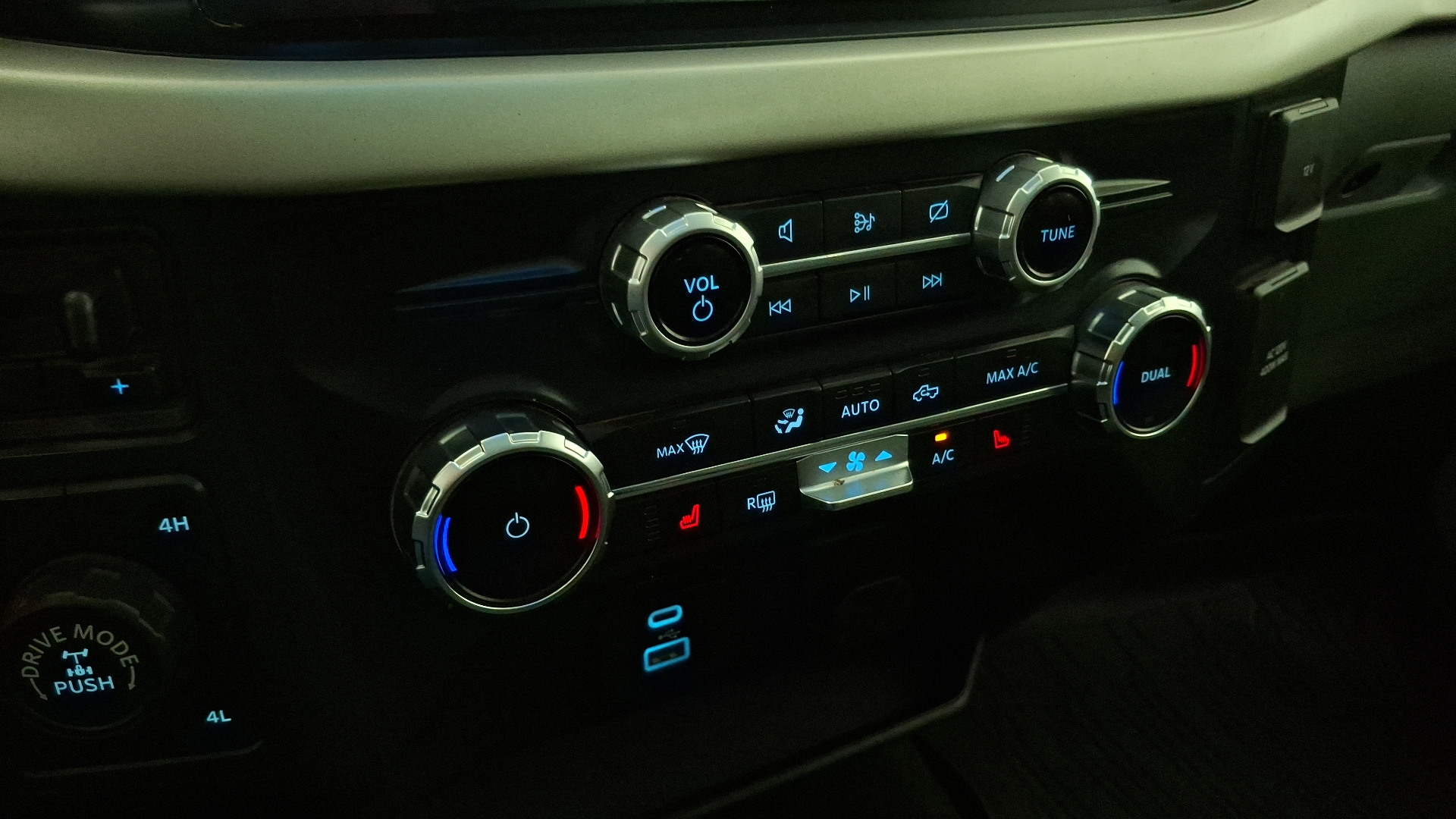 Ford F-150 — foto 15 de 16